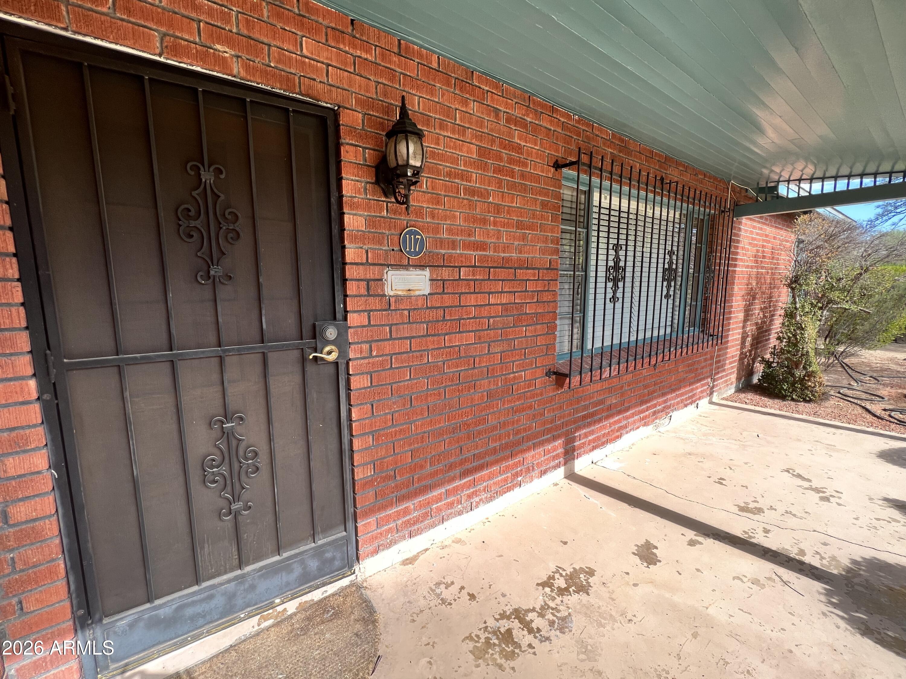 117 N SAWTELLE Avenue