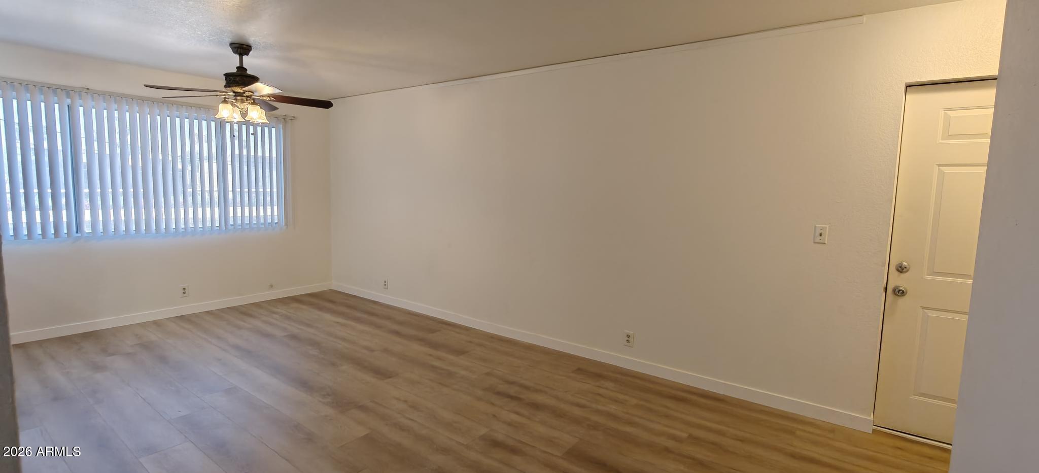 2557 W ROSE Lane 204