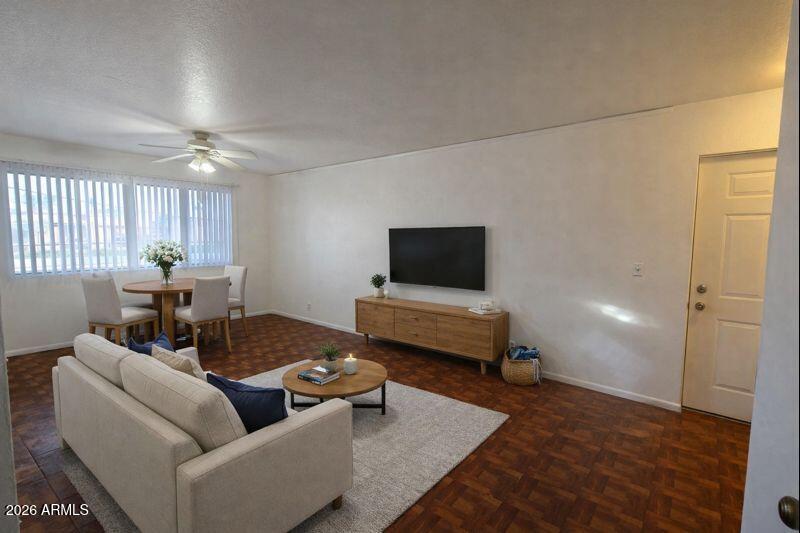 2557 W ROSE Lane 204