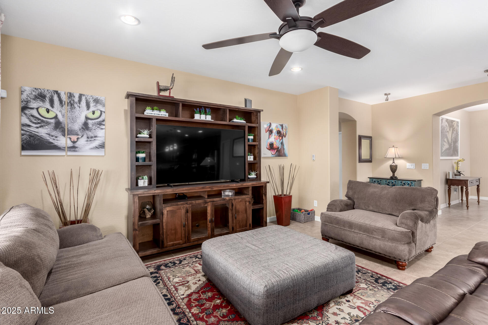 2878 E TONTO Drive