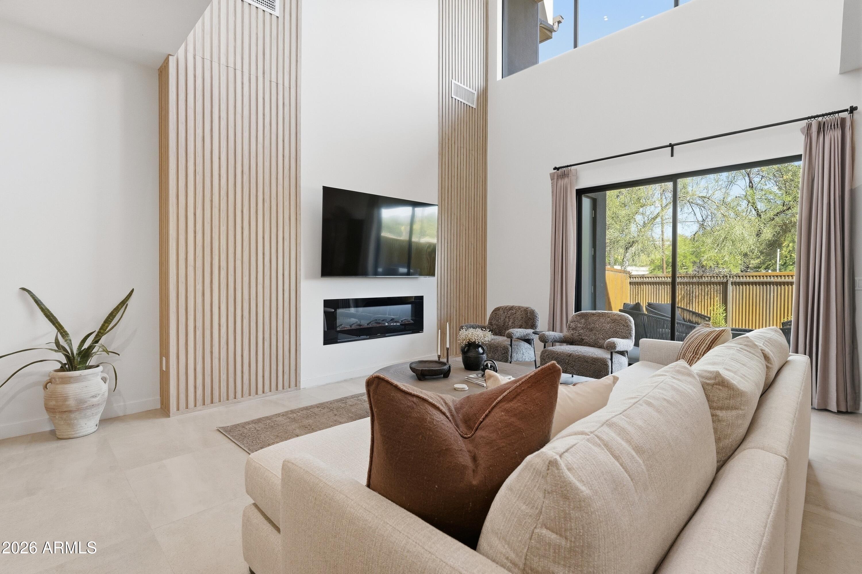 6525 E CAVE CREEK Road 303