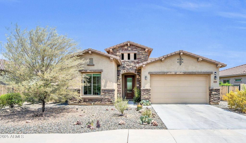 Photo of 18936 W Oregon Avenue, Litchfield Park, AZ 85340 (MLS # 6896525)