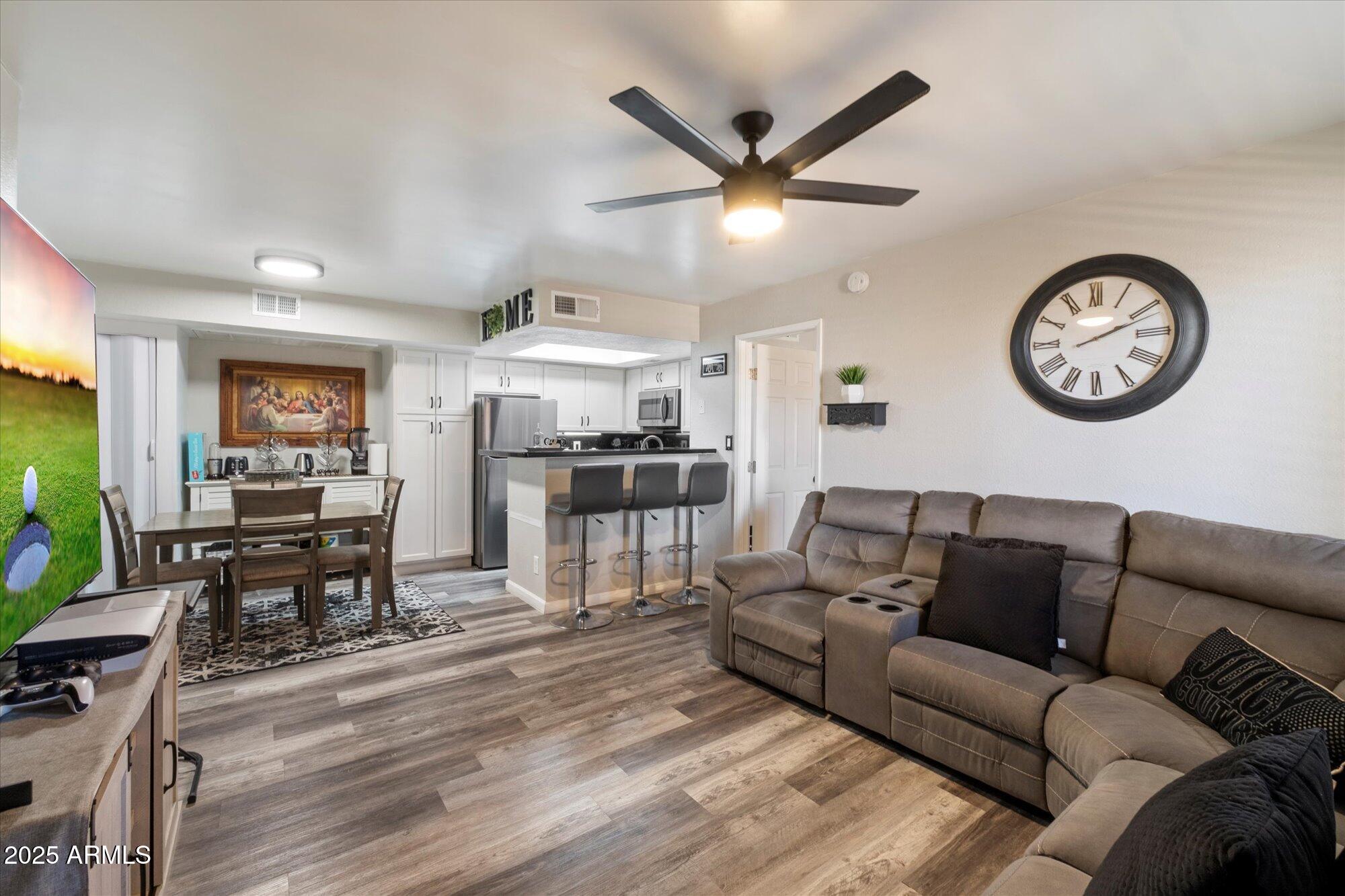 3535 W TIERRA BUENA Lane 256