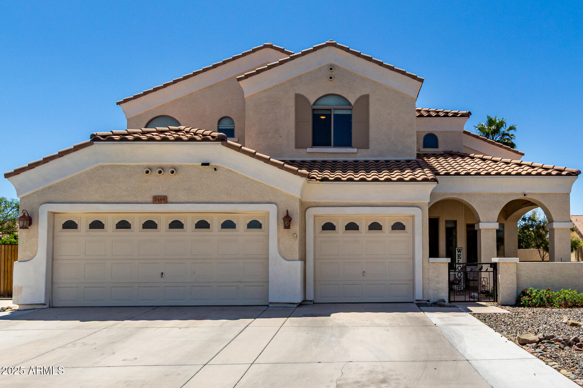 2489 E SEQUOIA Drive