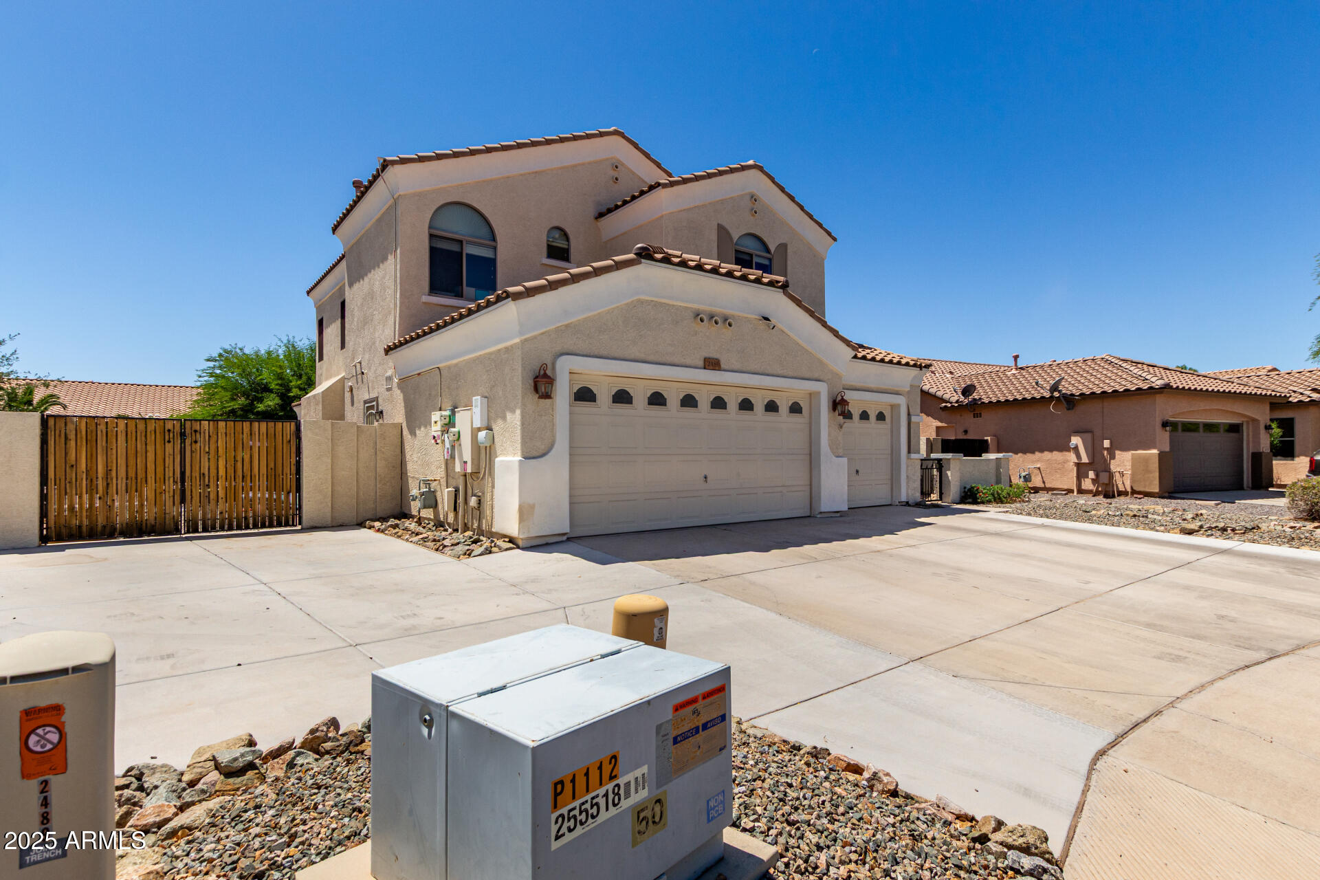 2489 E SEQUOIA Drive