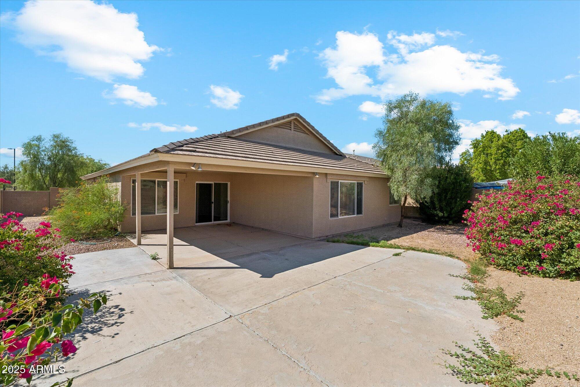 Goodyear, Arizona 85338, United States, 4 Bedrooms Bedrooms, ,2 BathroomsBathrooms,Residential,Active,185280
