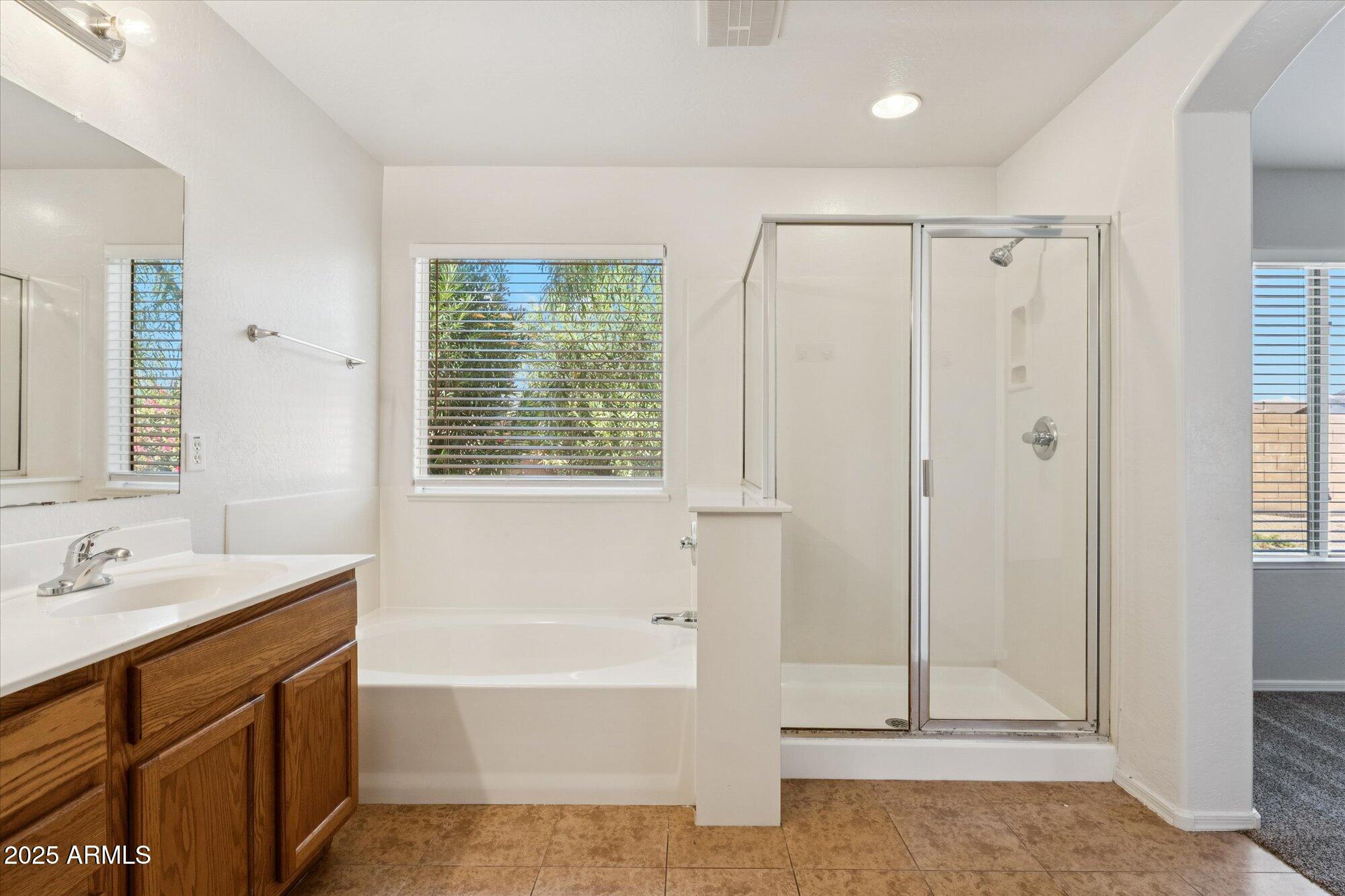 Goodyear, Arizona 85338, United States, 4 Bedrooms Bedrooms, ,2 BathroomsBathrooms,Residential,Active,185280