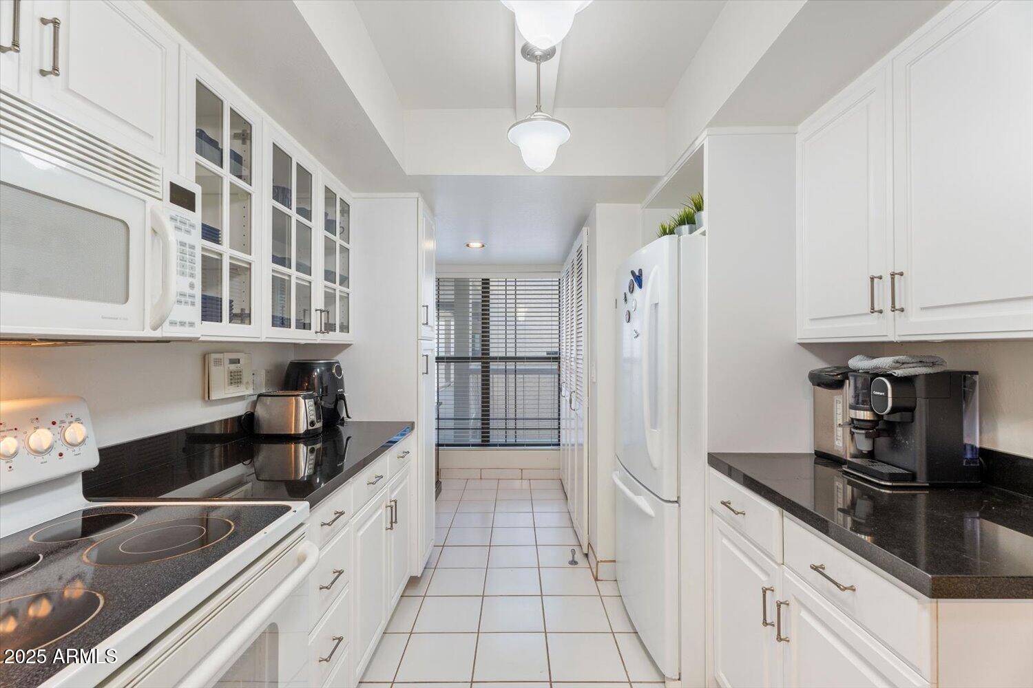 Phoenix, Arizona 85016, United States, 3 Bedrooms Bedrooms, ,2 BathroomsBathrooms,Residential,Active,200384