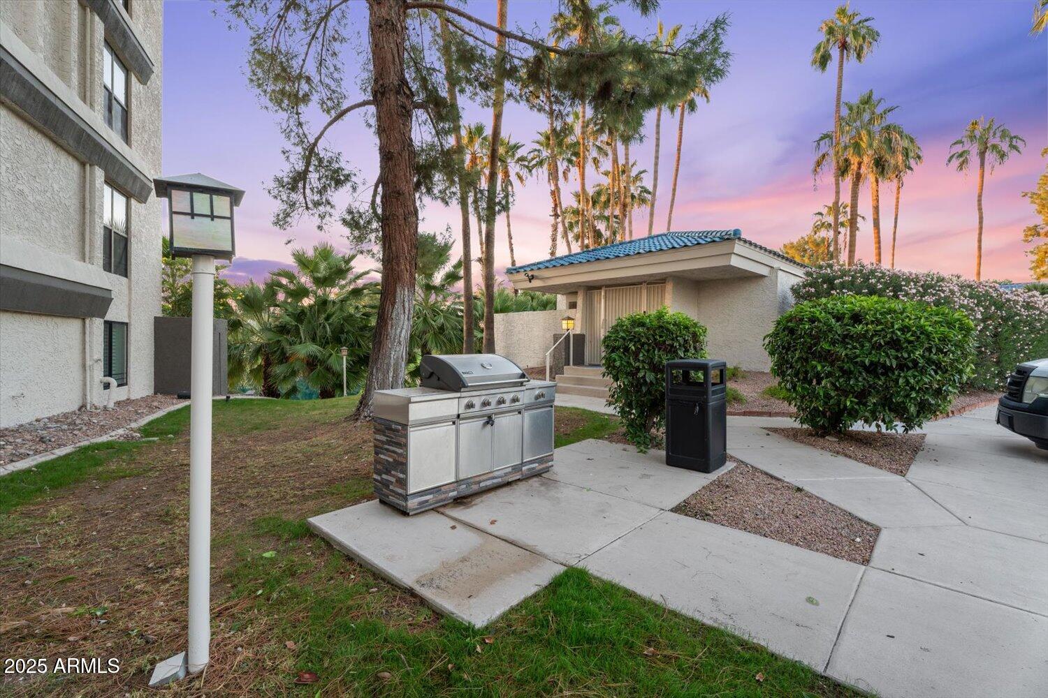 Phoenix, Arizona 85016, United States, 3 Bedrooms Bedrooms, ,2 BathroomsBathrooms,Residential,Active,200384