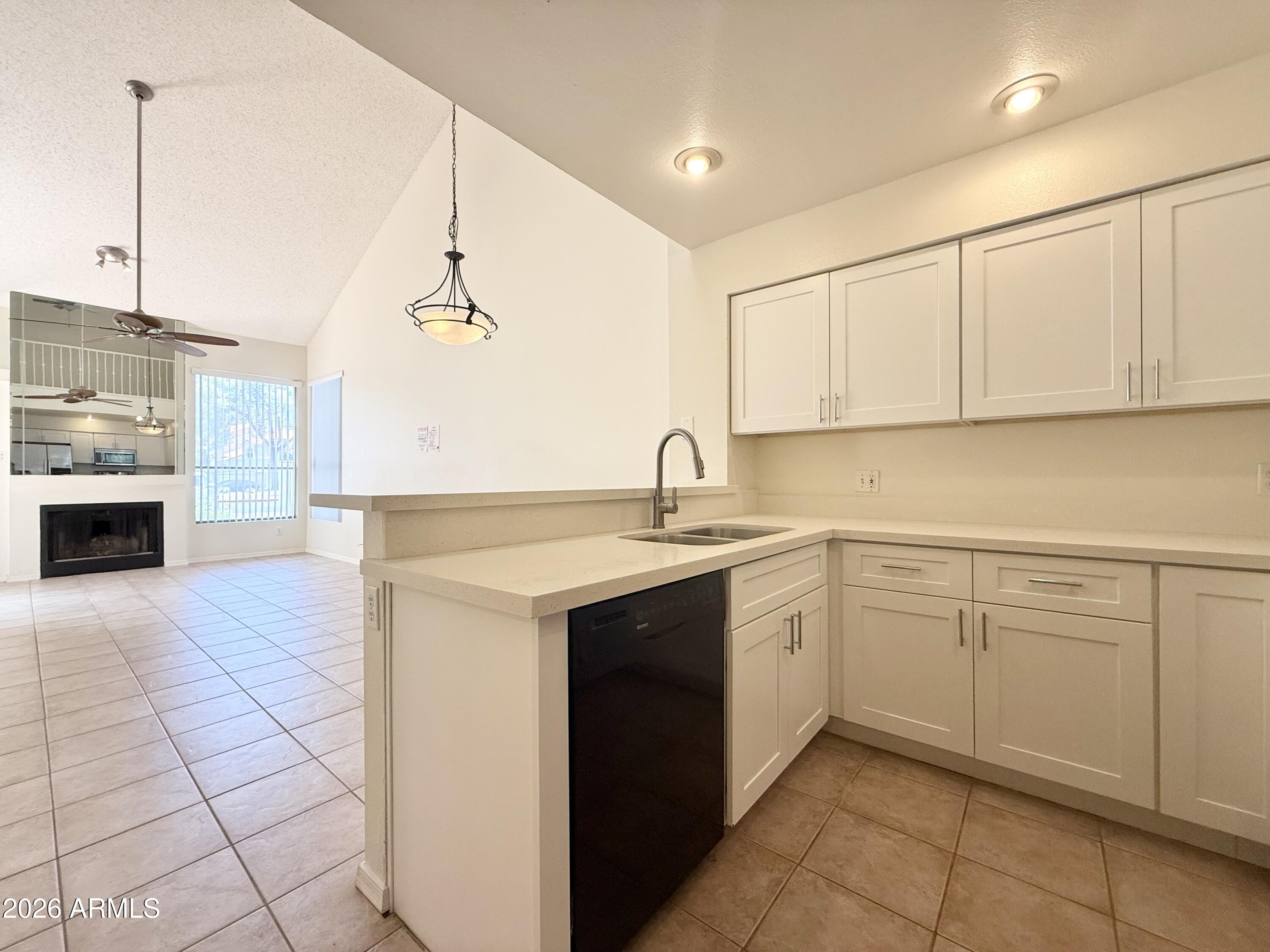 1717 E UNION HILLS Drive 1073