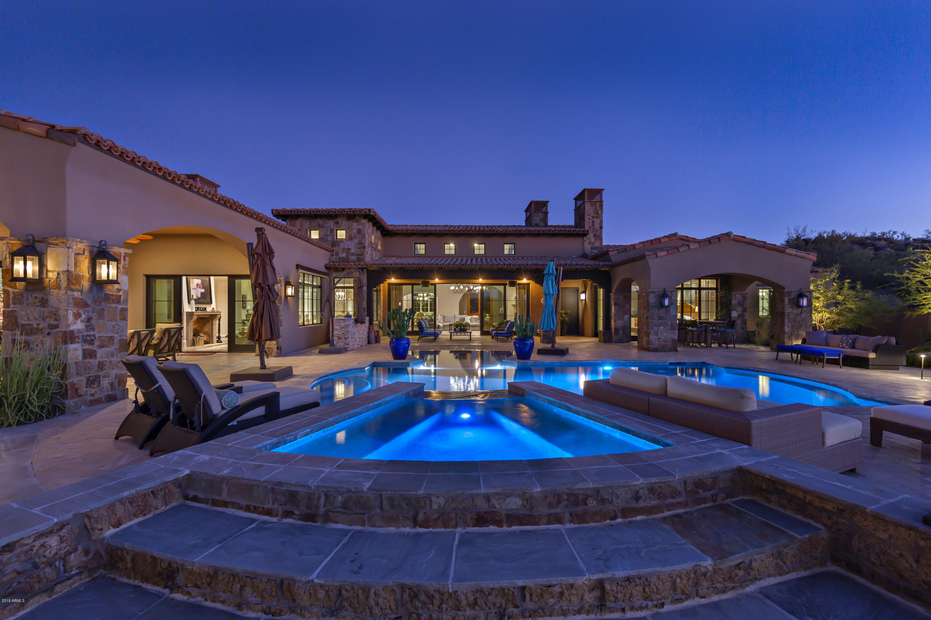 WHISPER ROCK UNIT 3 - Residential