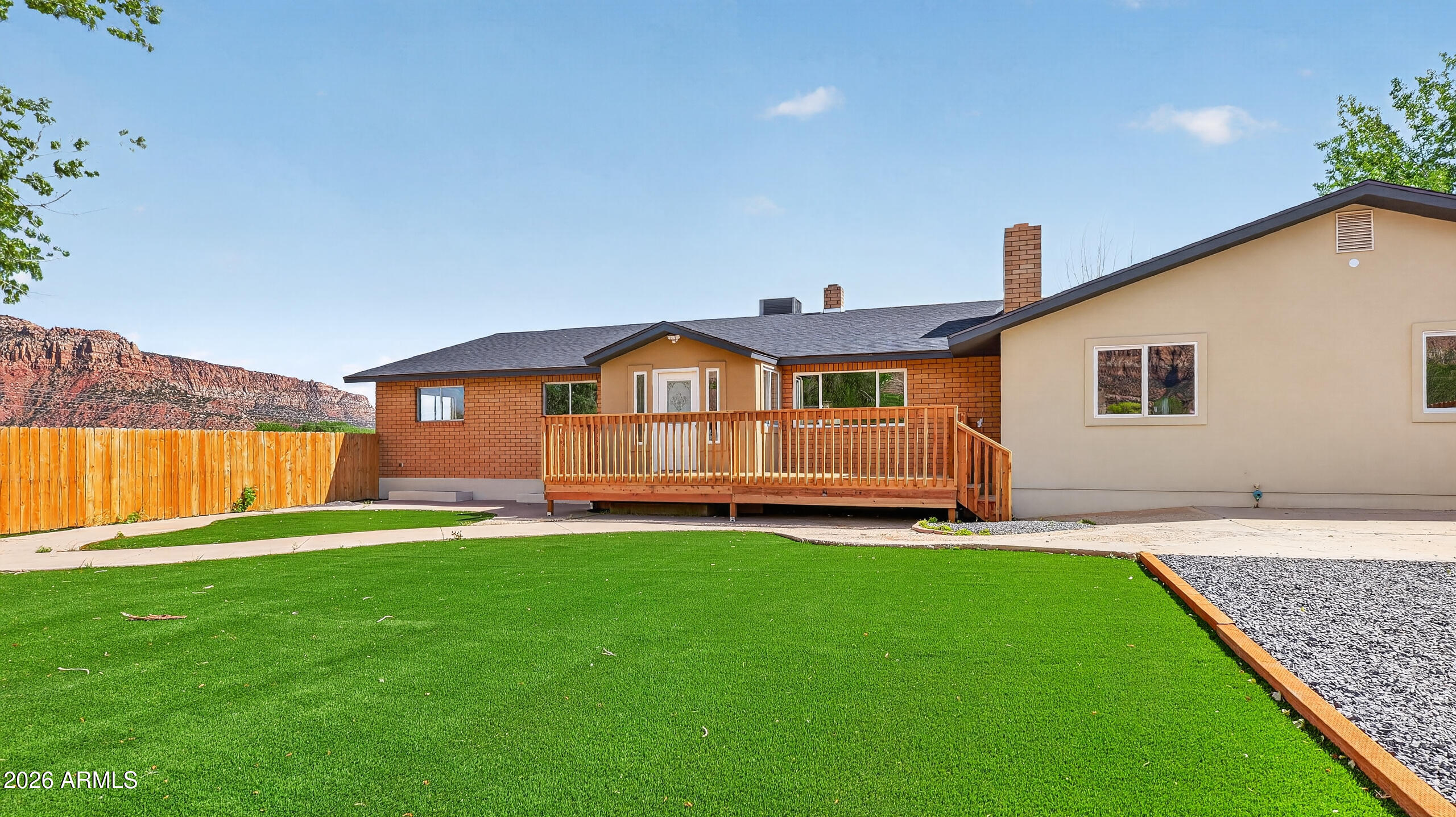 445 W ACADEMY Avenue
