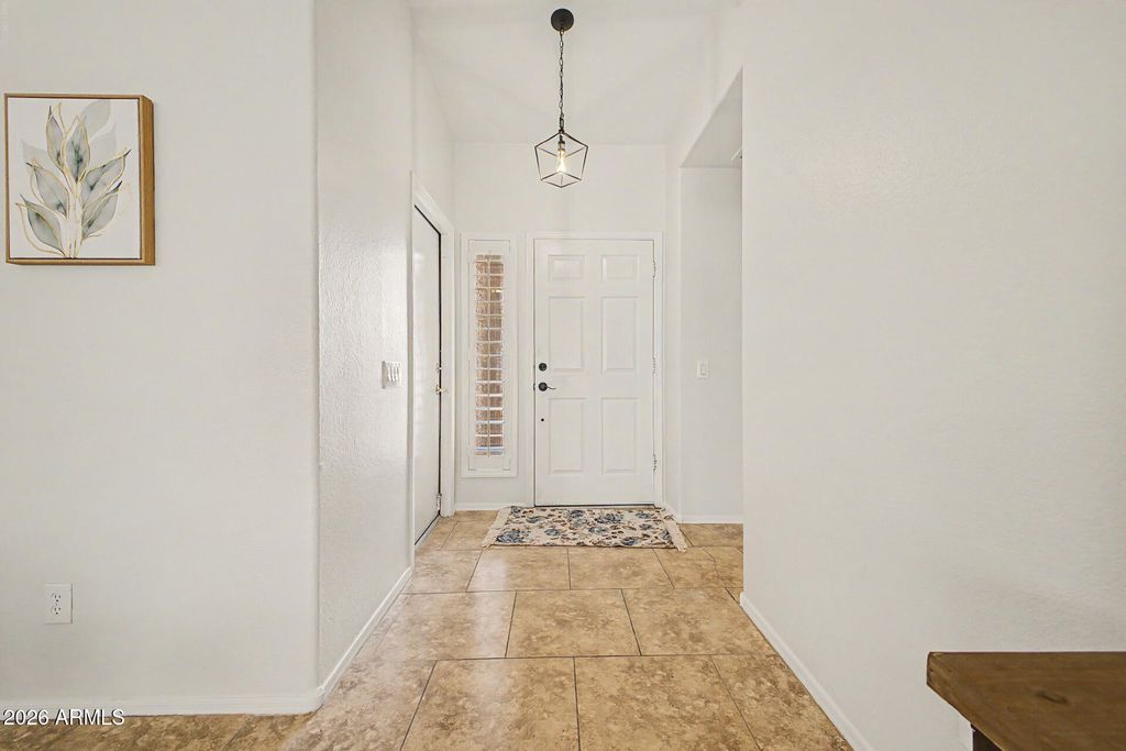 Photo of 6893 S Lake Forest Court, Chandler, AZ 85249 (MLS # 7012955)