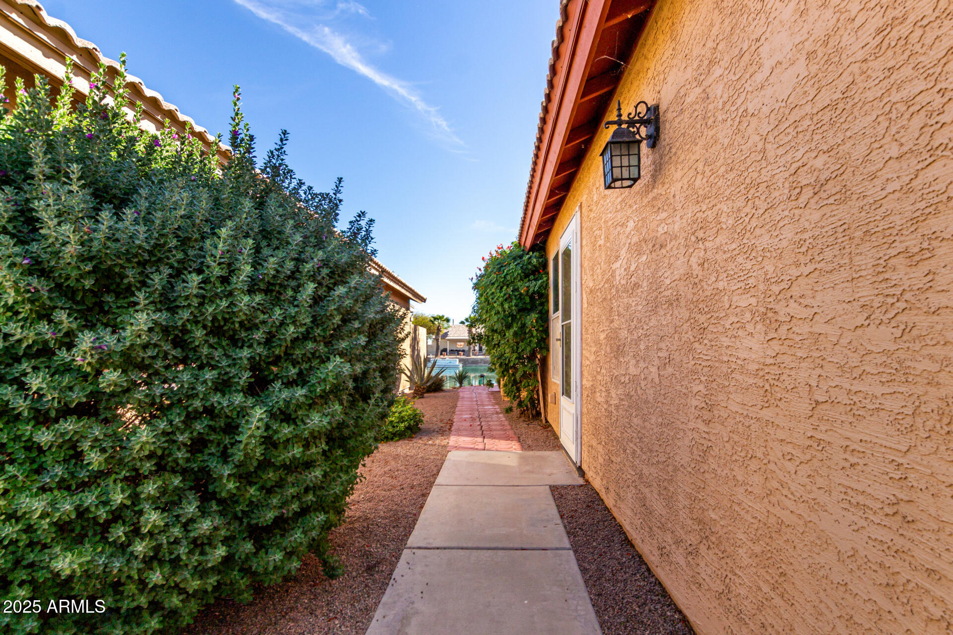 2130 N SWEETWATER Drive