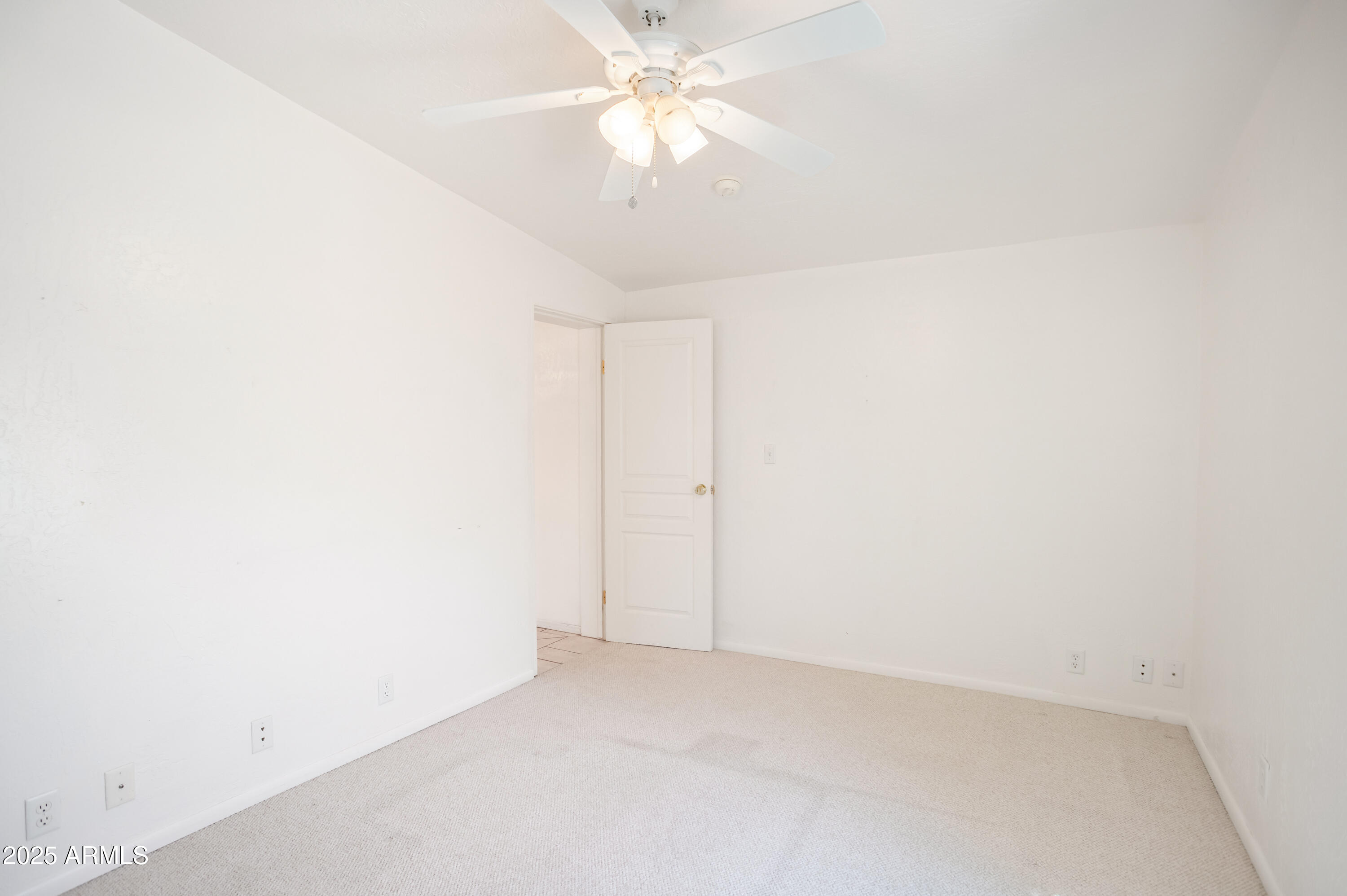 GARDEN CANYON 2 - Residential