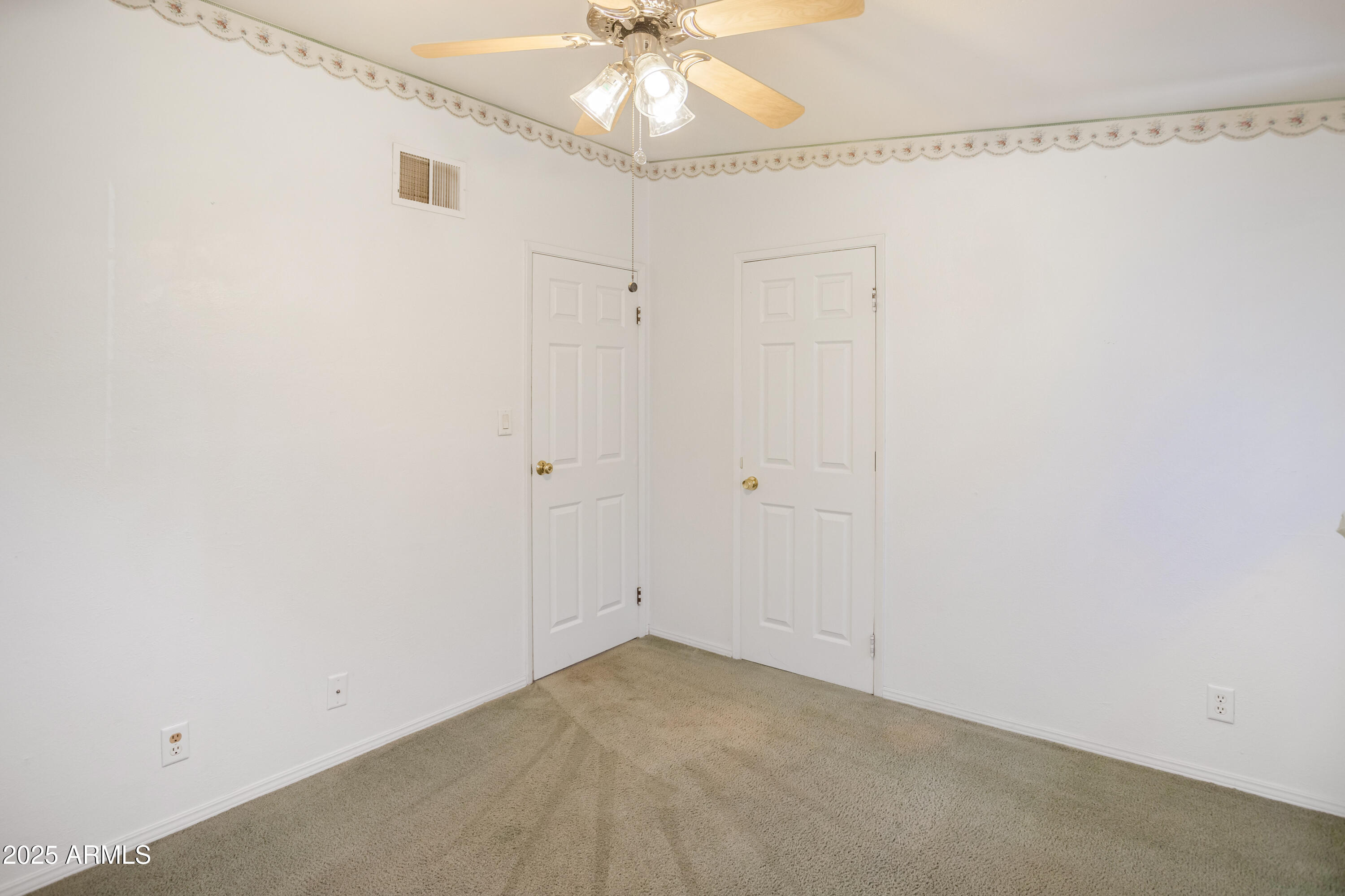 GARDEN CANYON 2 - Residential