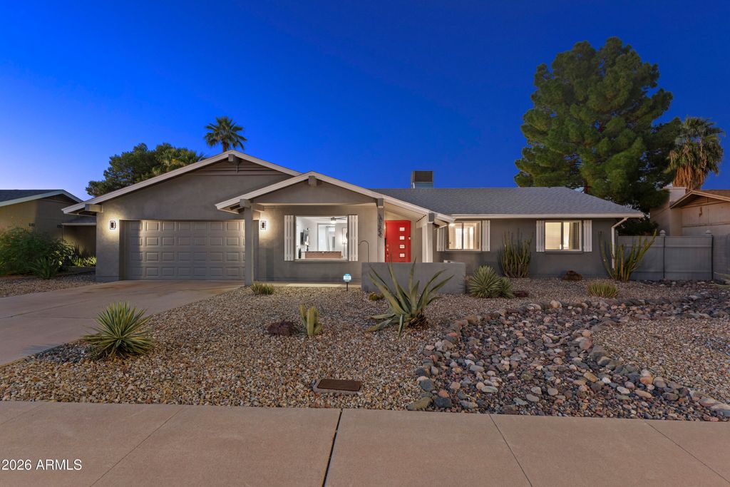 Photo of 3122 E Sierra Street, Phoenix, AZ 85028 (MLS # 7000379)