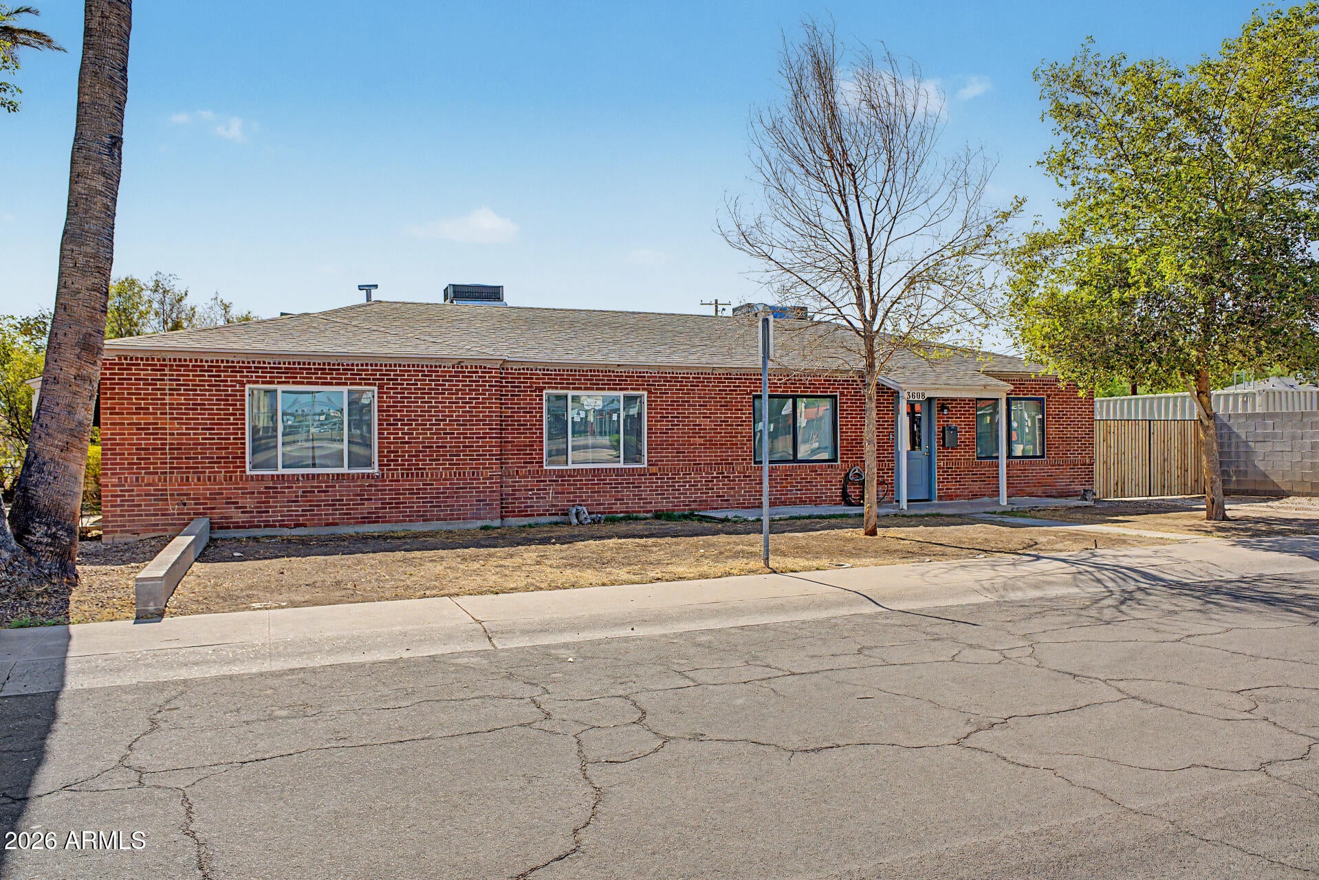 3608 N 13TH Avenue