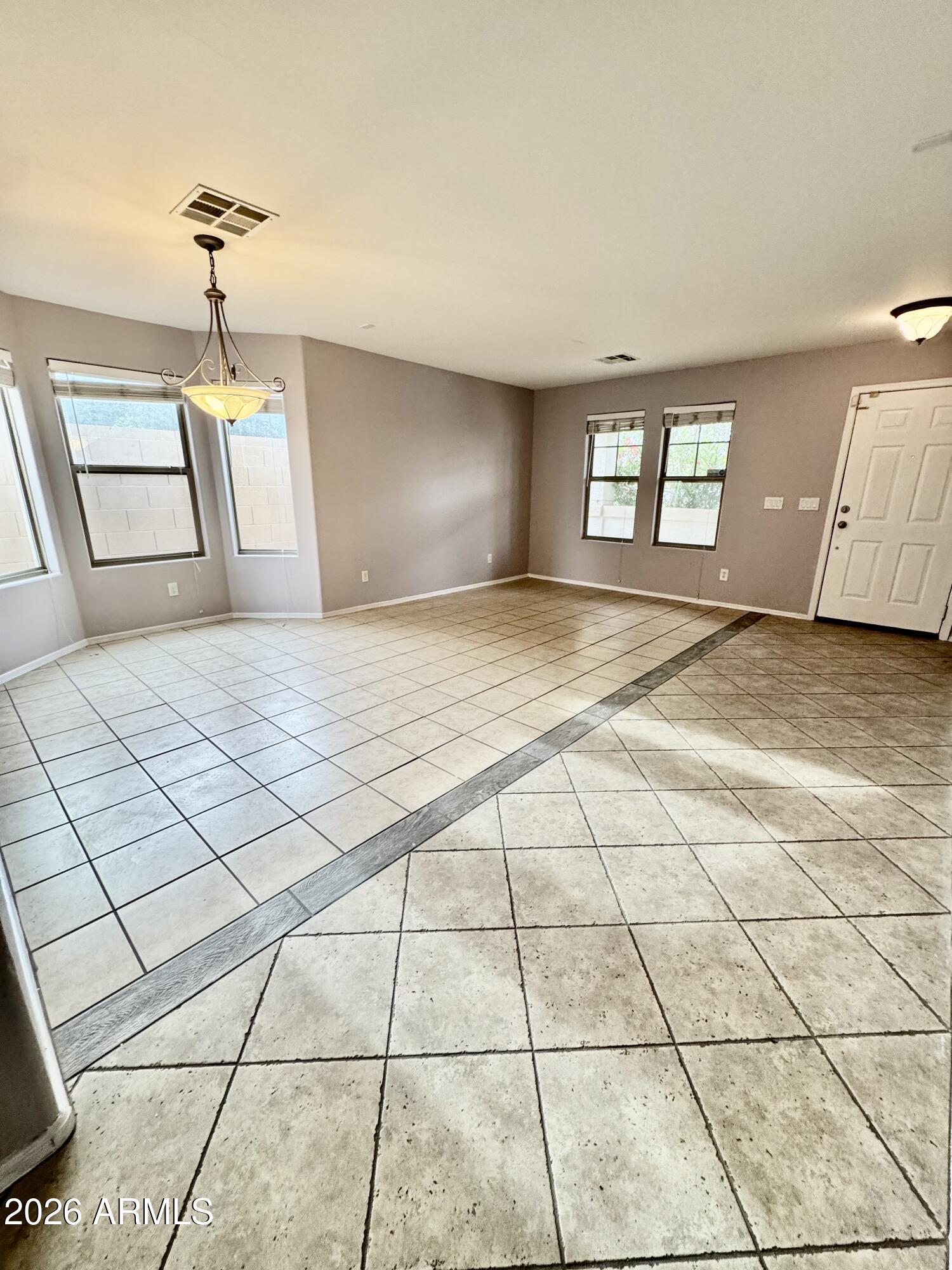 10502 W EDGEMONT Drive