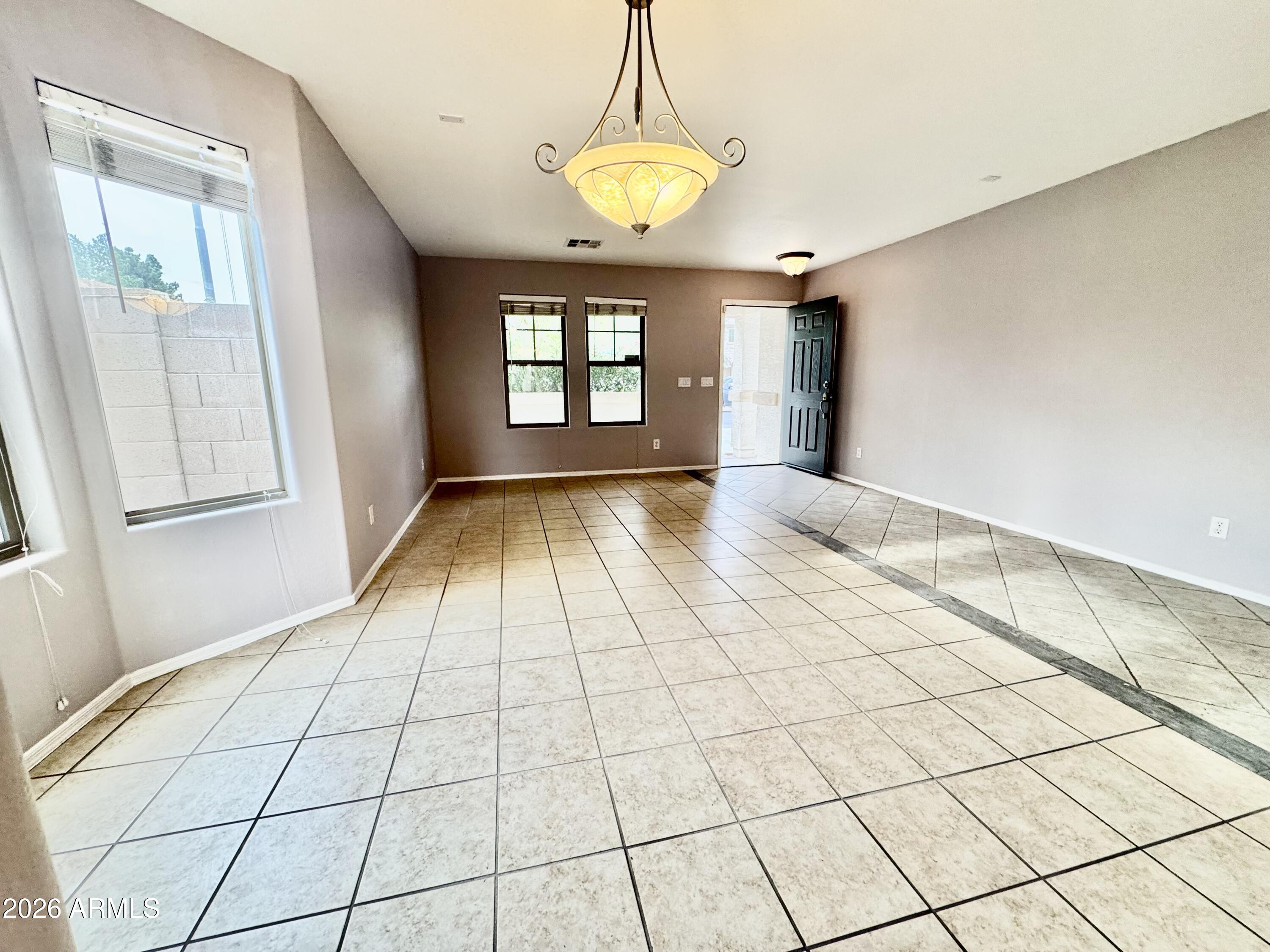 10502 W EDGEMONT Drive