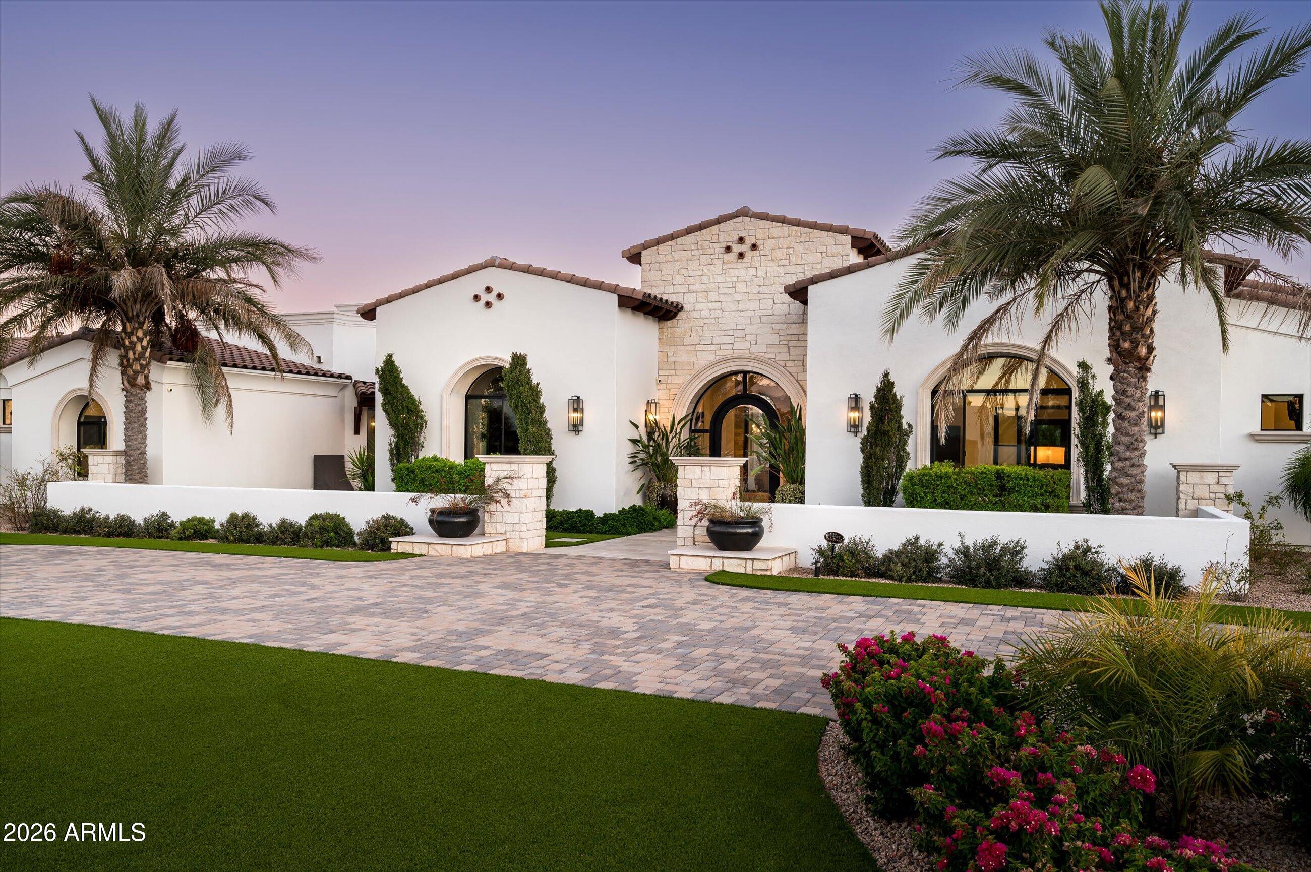 6125 E VIA ESTRELLA Avenue