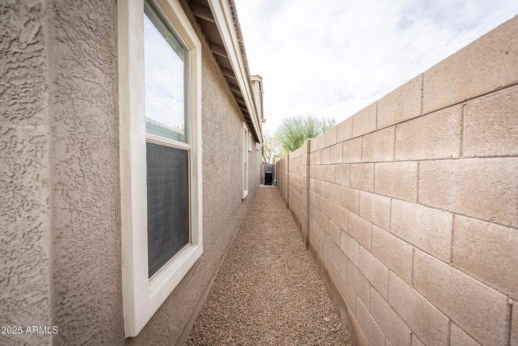 listing image 75