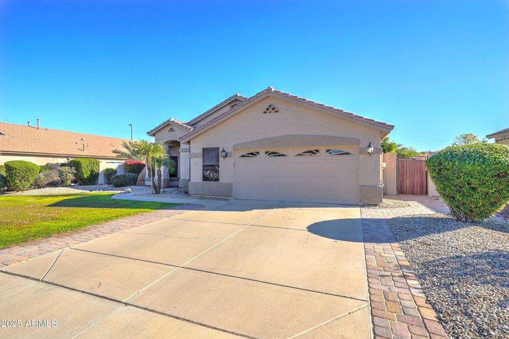 Photo of 2155 S Quartz Court, Gilbert, AZ 85295 (MLS # 6956826)