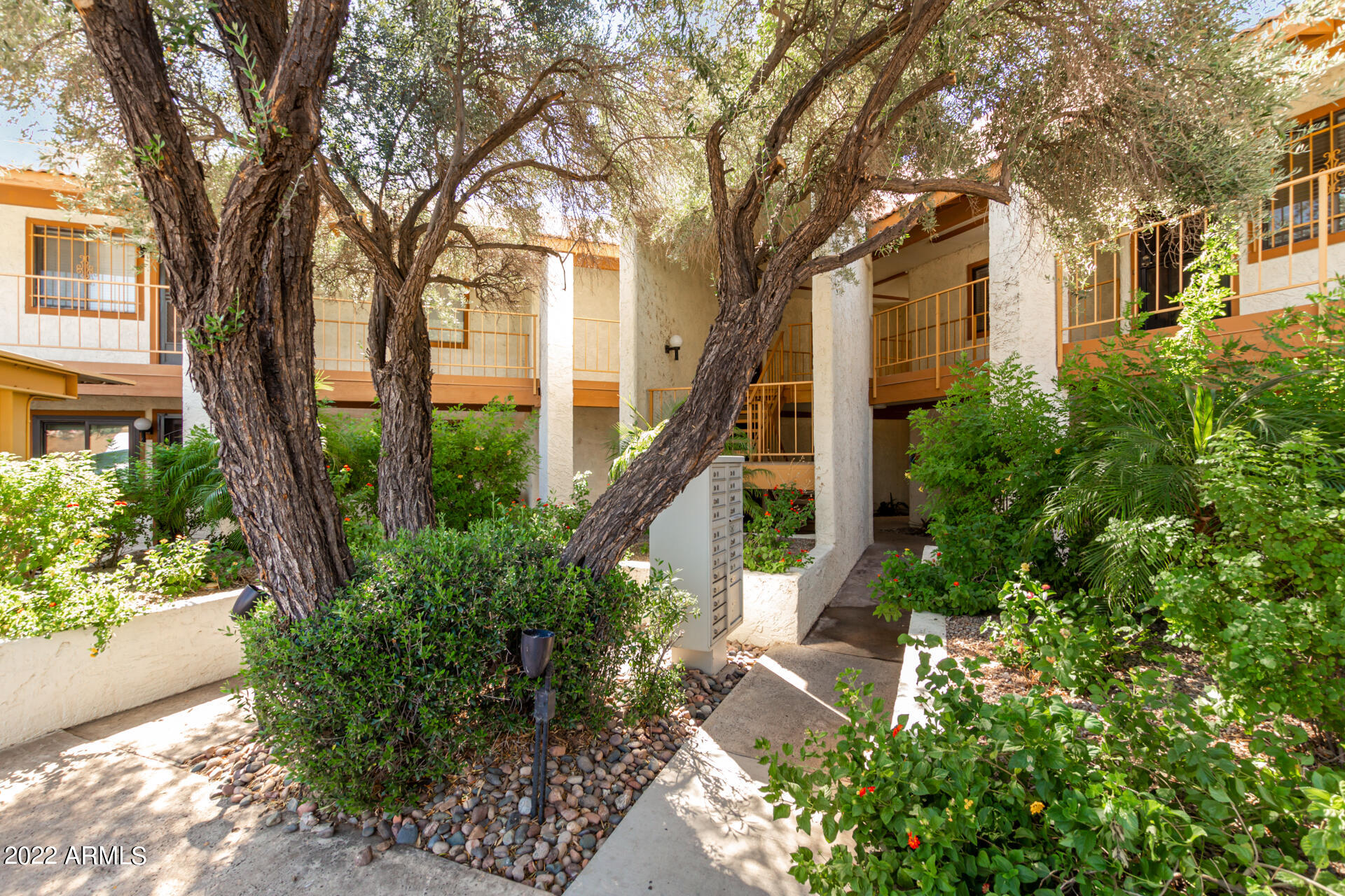 7005 E BROADWAY Road 28