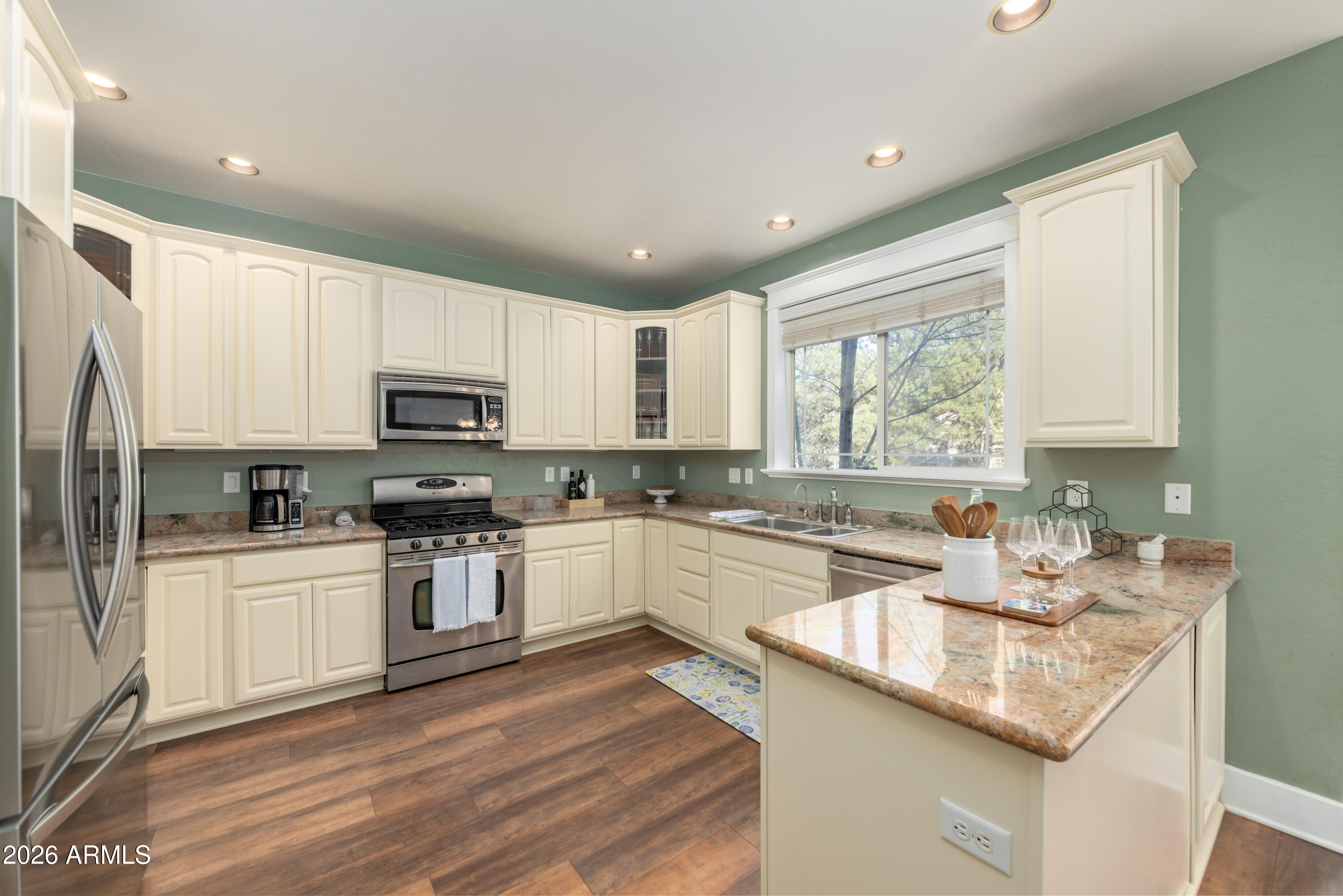 301 W WULFENITE Road