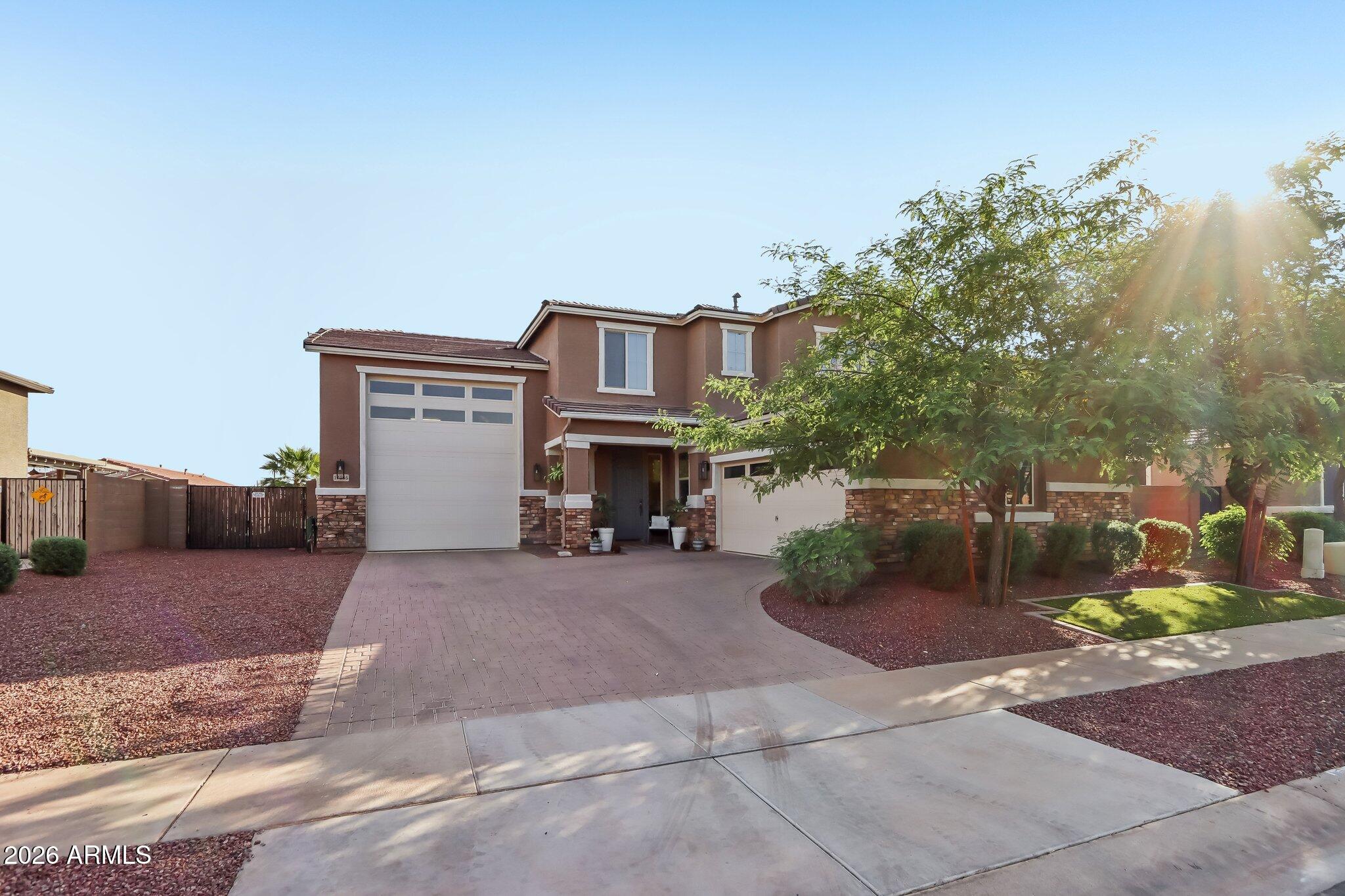 17365 W HEDGEHOG Place