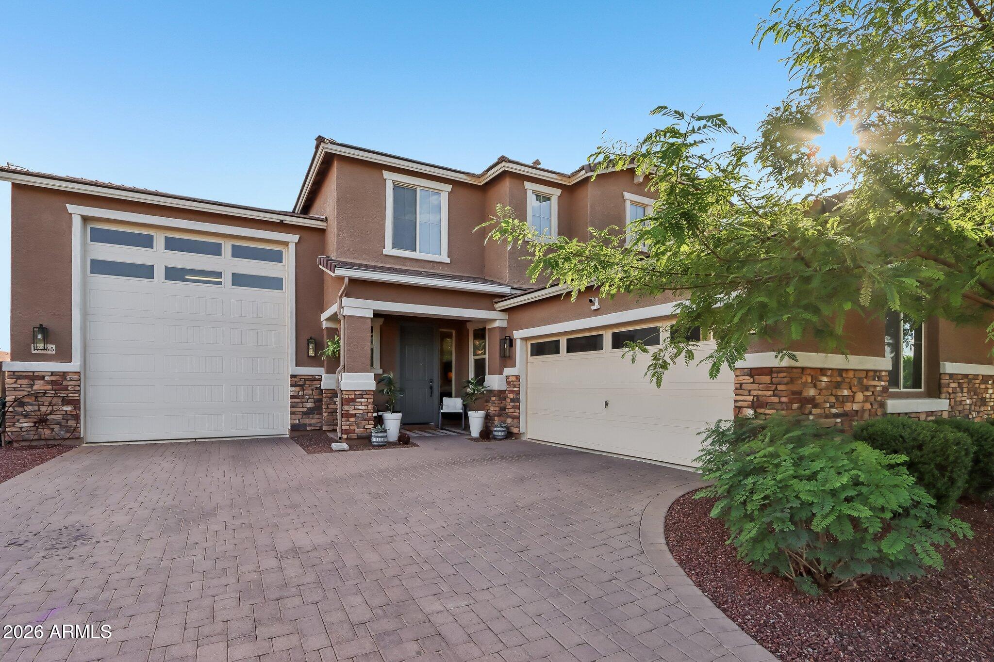 17365 W HEDGEHOG Place