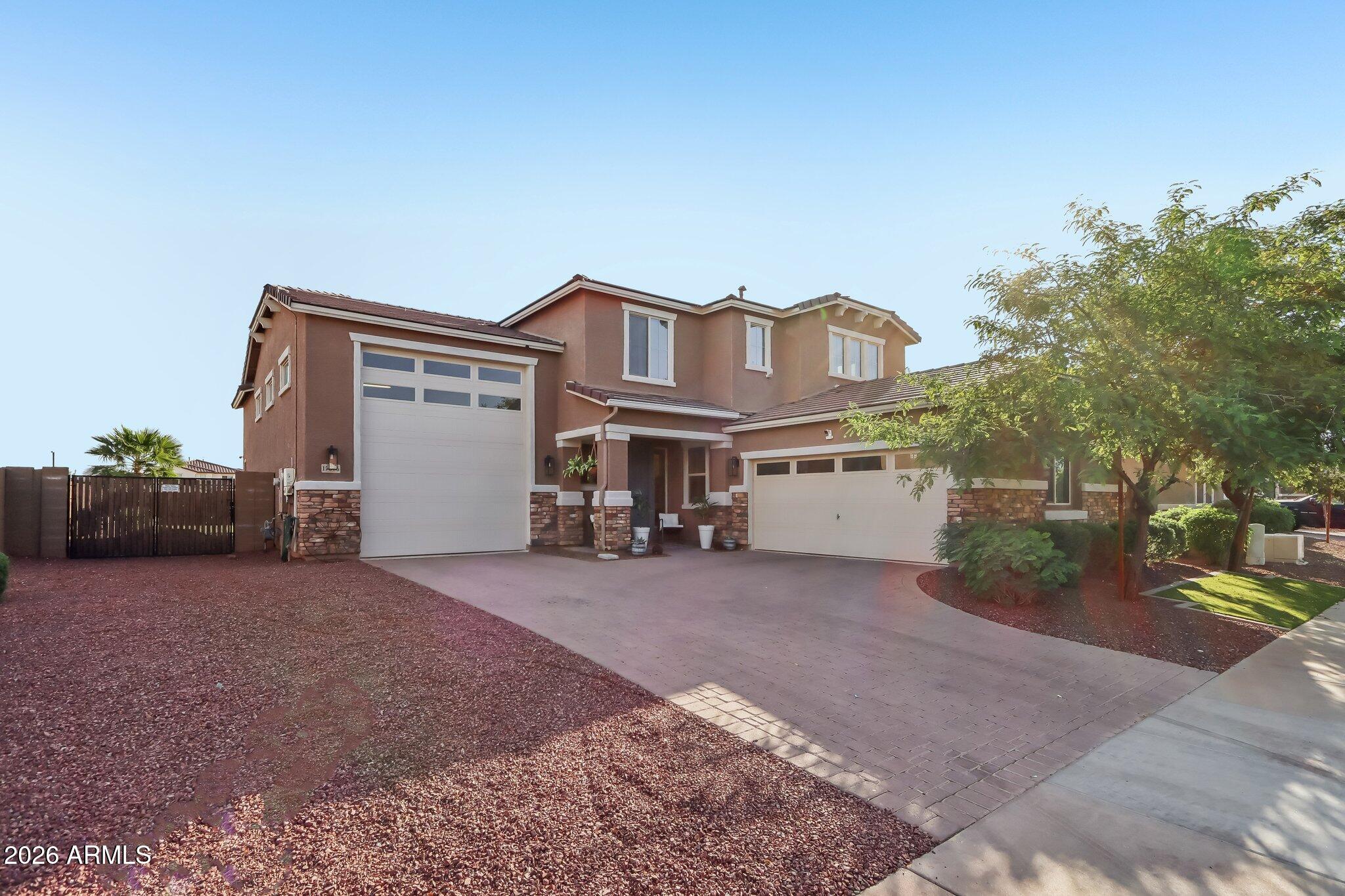 17365 W HEDGEHOG Place