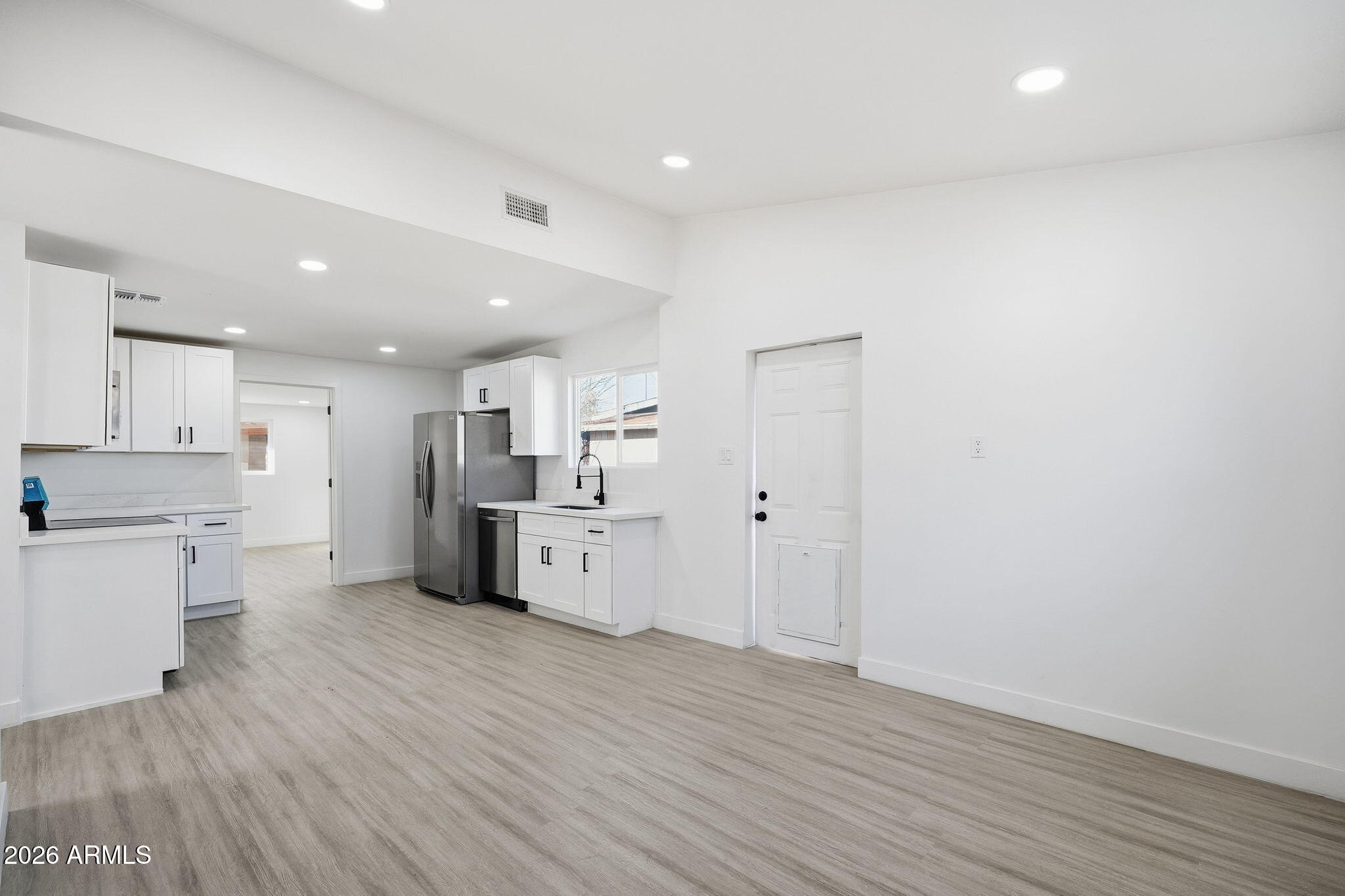 3917 W LINCOLN Street