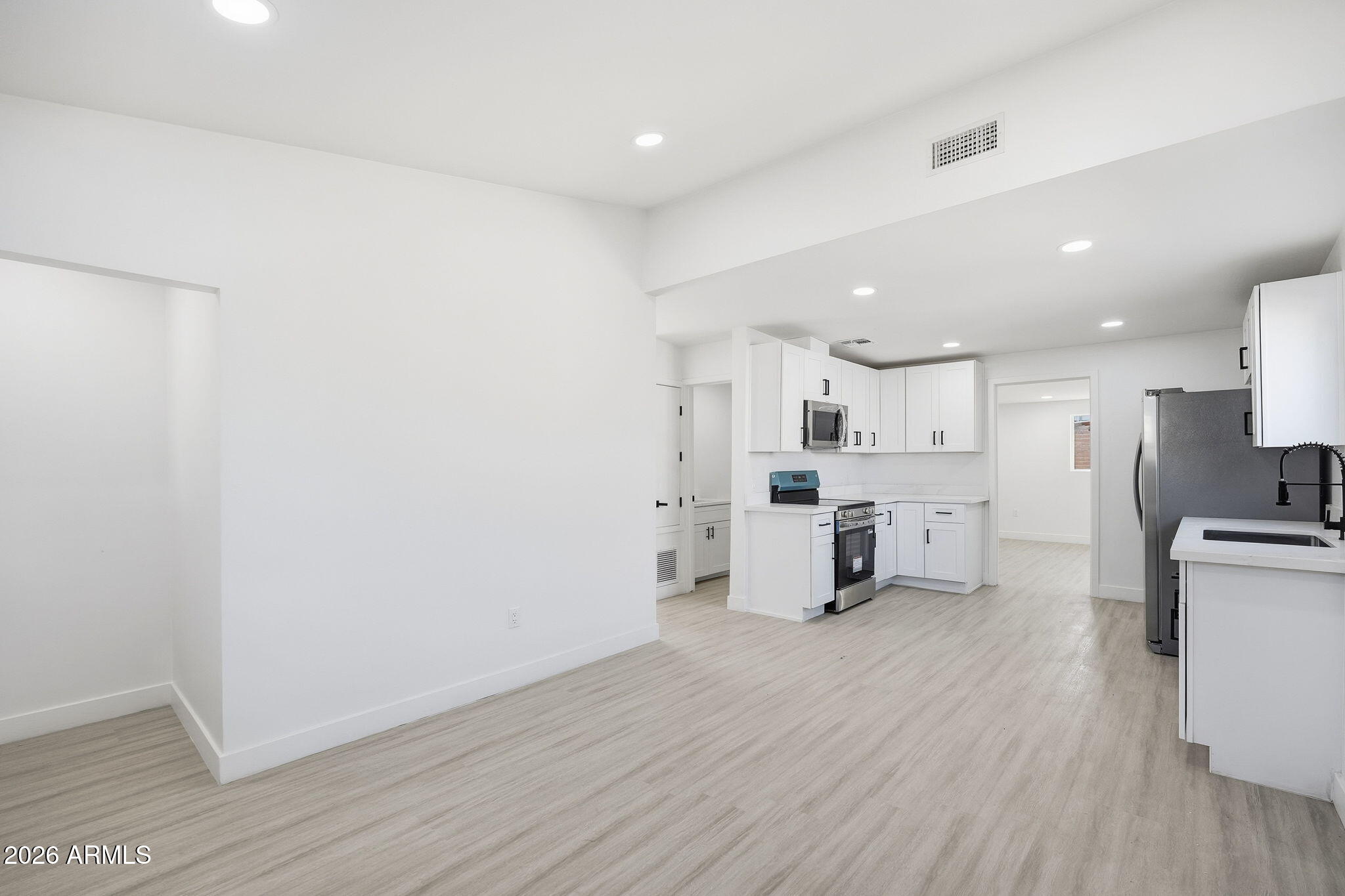 3917 W LINCOLN Street