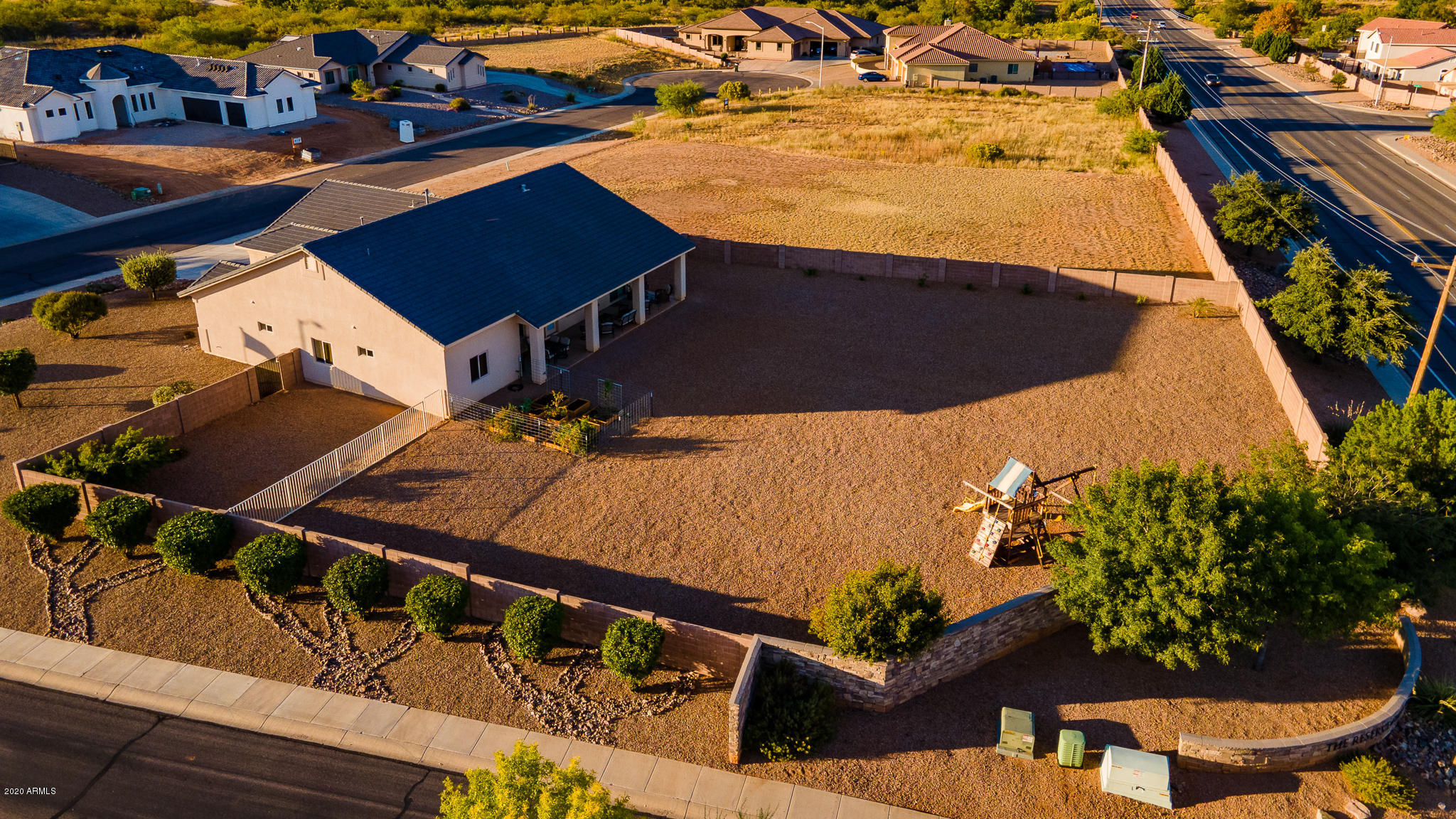 The Reserves at Canyon De Flores - Residential