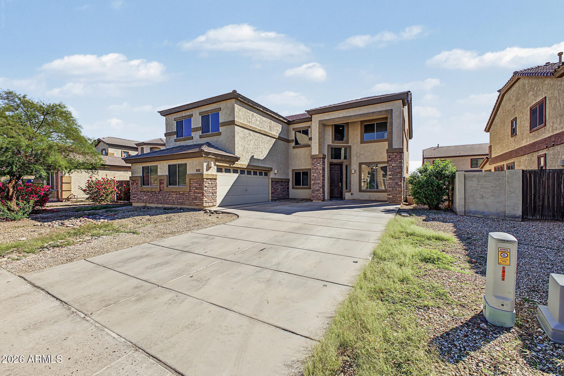 6825 W LYNNE Lane