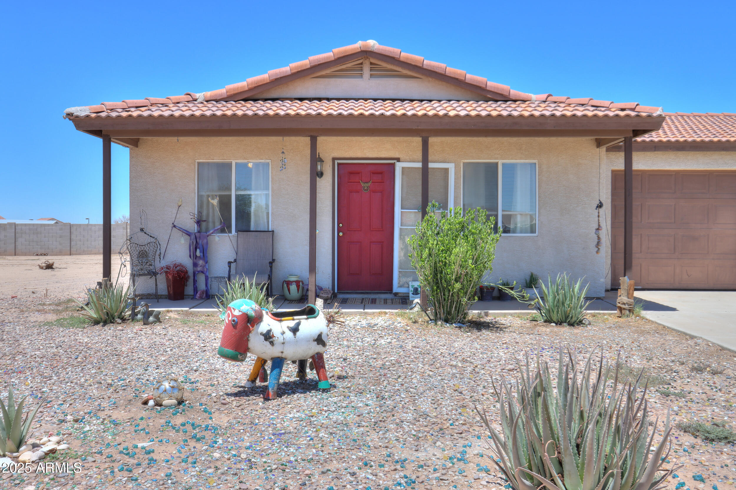 8210 W CONCORDIA Drive