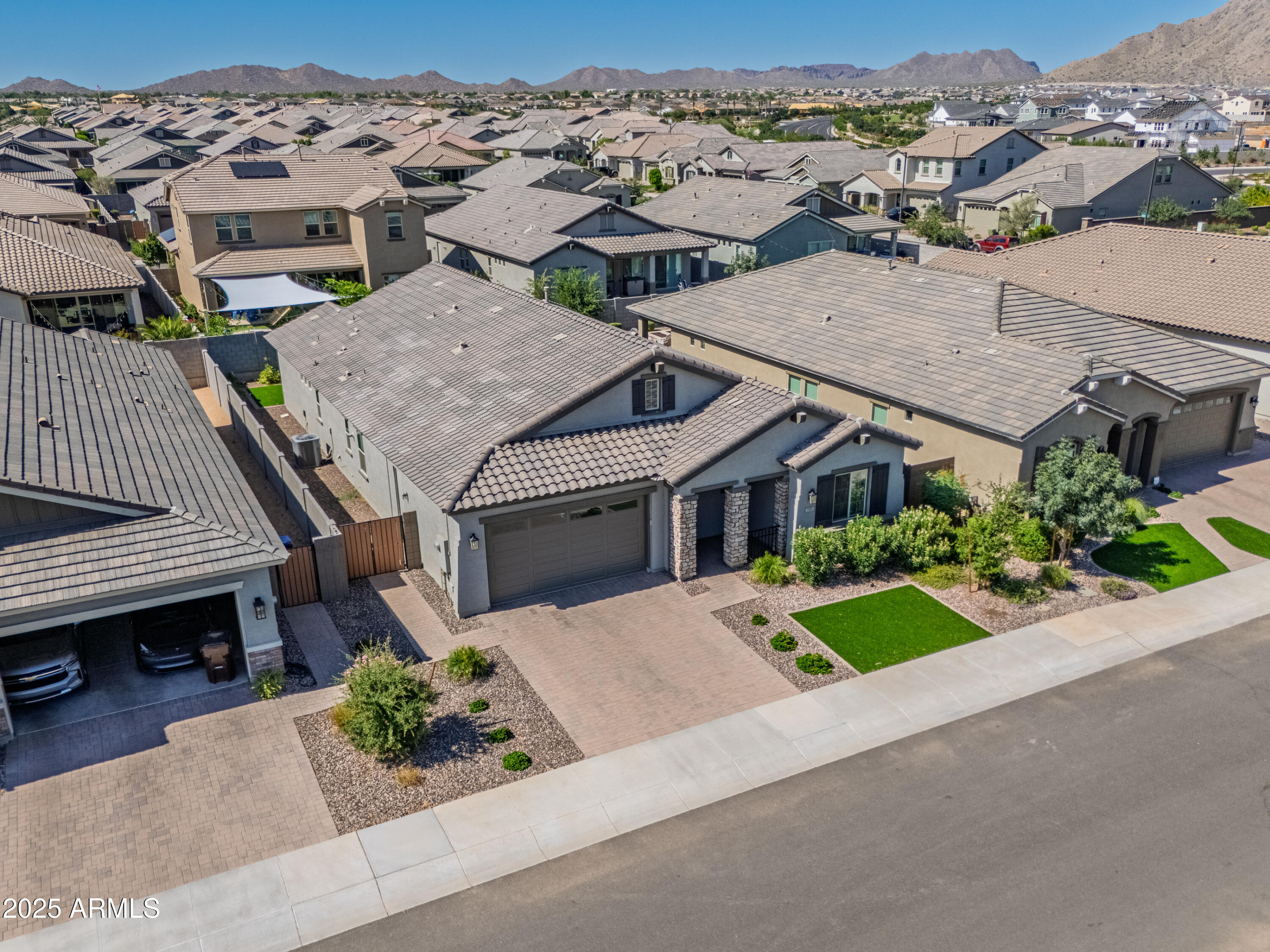 2995 W LYNX Drive