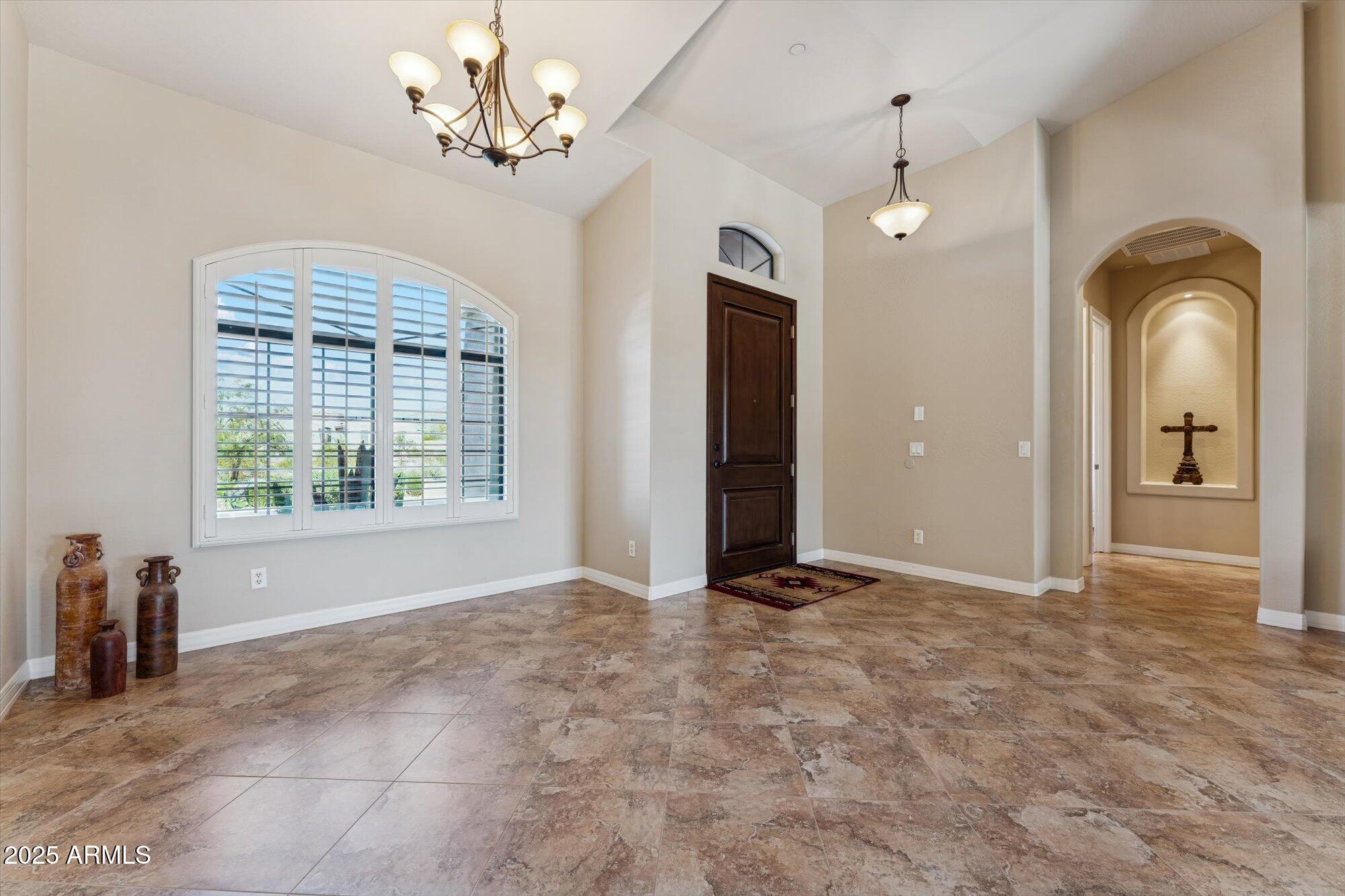 9915 E JENSEN Street