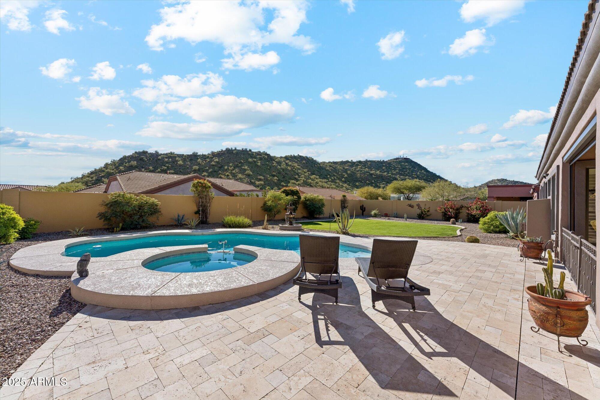 9915 E JENSEN Street