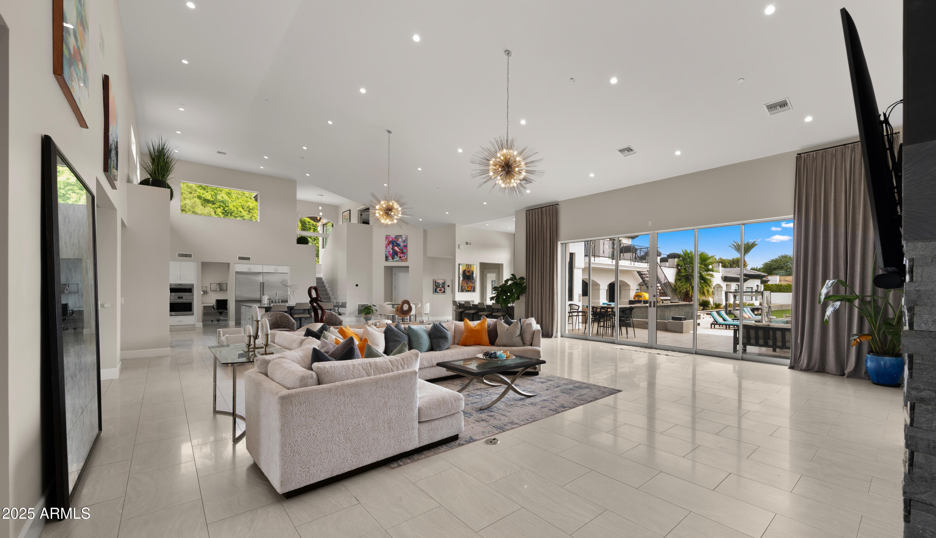 ARCADIA MANORS - Residential