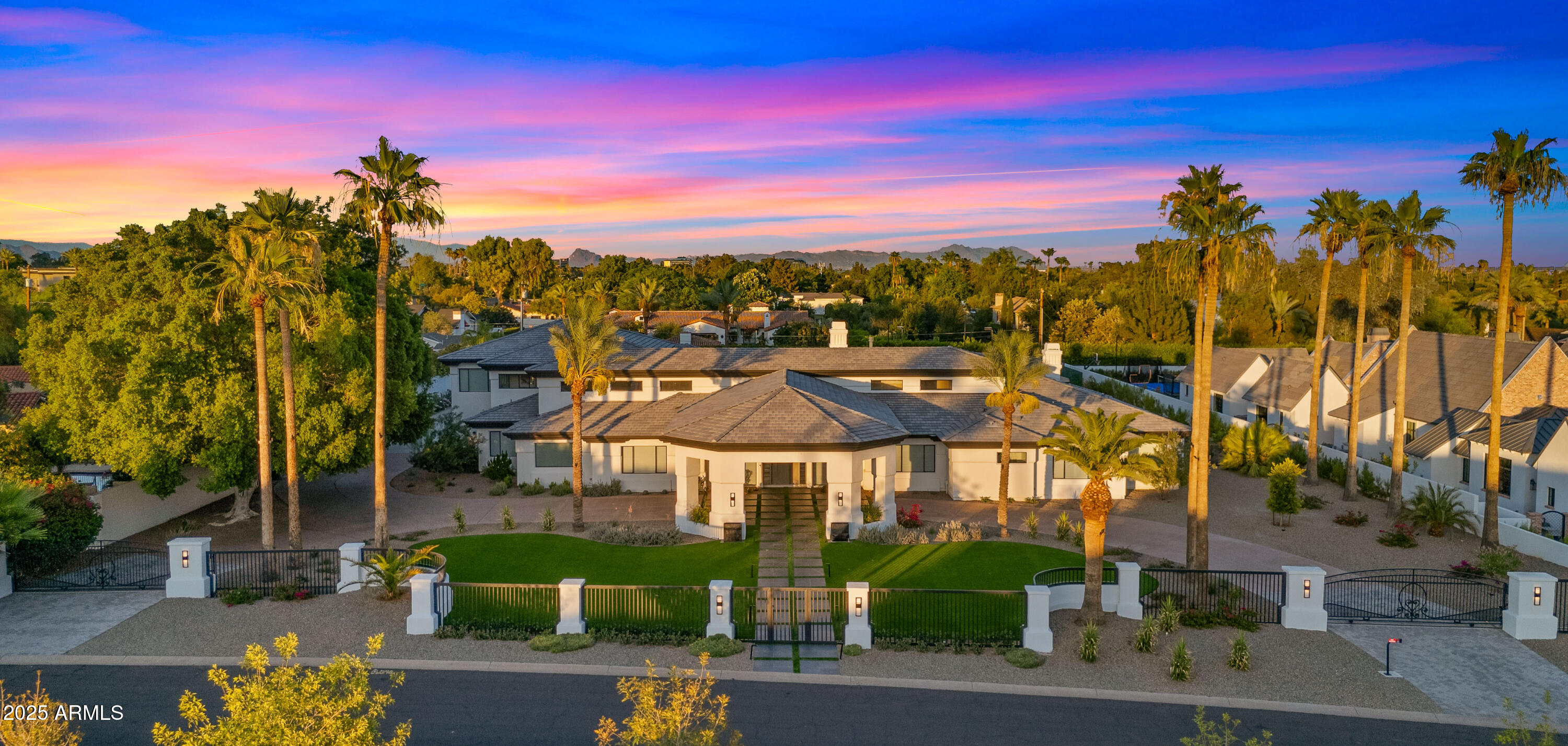 ARCADIA MANORS - Residential