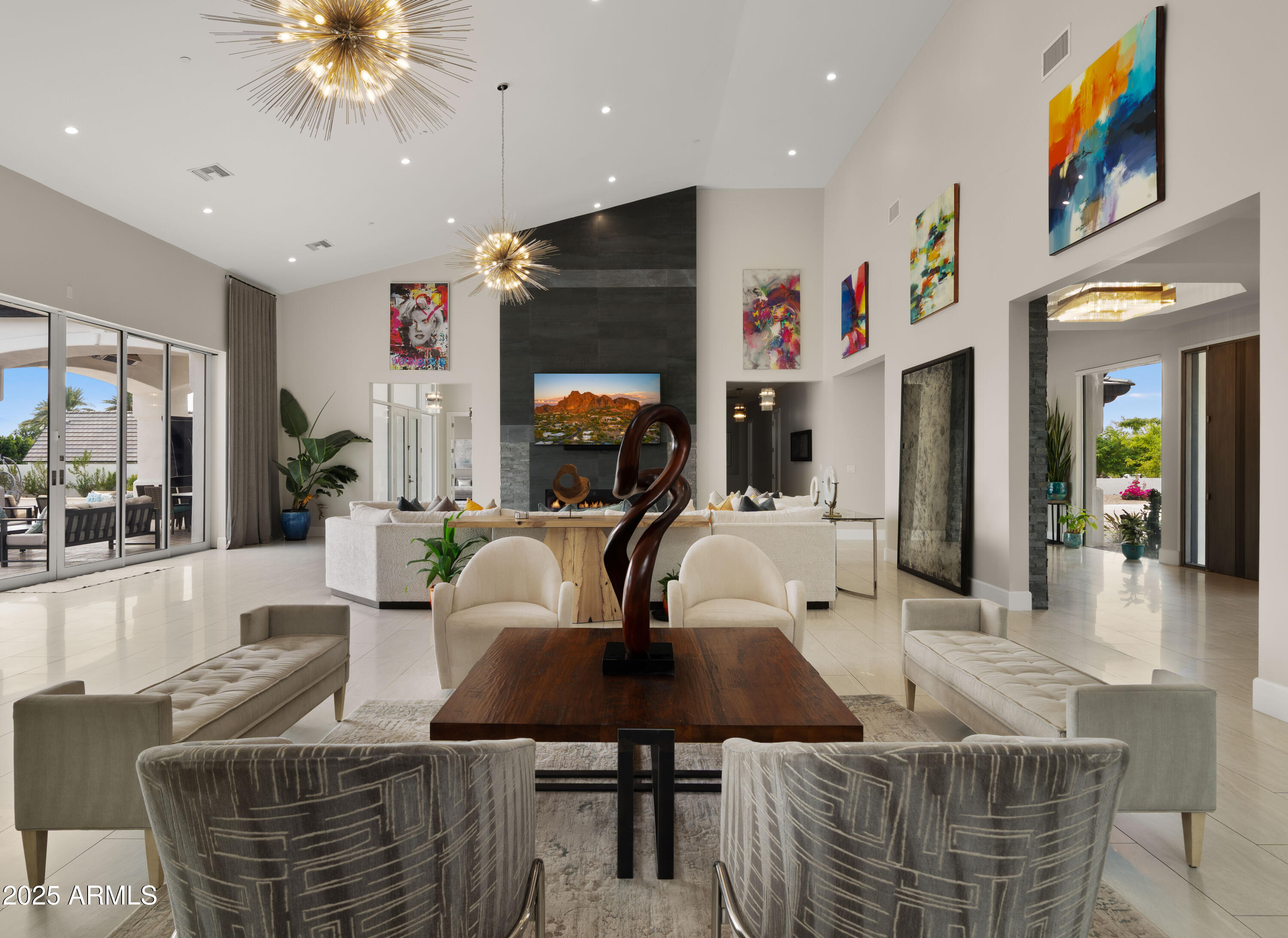 ARCADIA MANORS - Residential