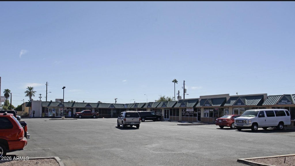 Photo of 4304 W Missouri Avenue, Glendale, AZ 85301 (MLS # 7084009)