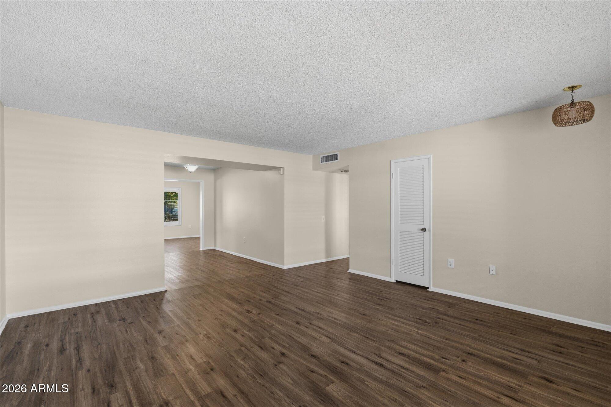 9533 W SHASTA Drive