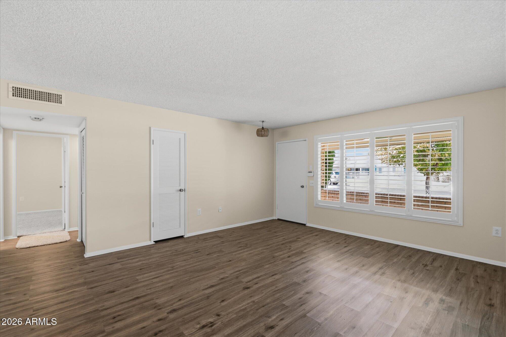 9533 W SHASTA Drive