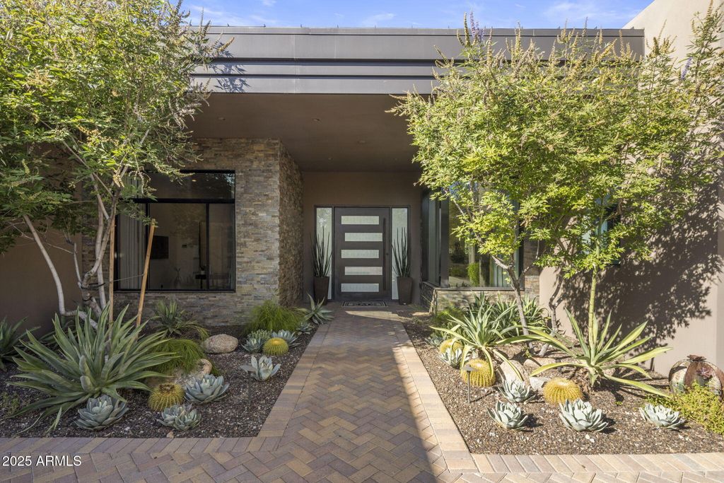 Photo of 10284 E Running Deer Trail, Scottsdale, AZ 85262 (MLS # 6937562)