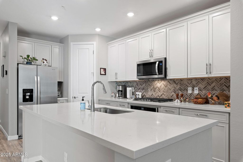 Photo of 3855 S Mcqueen Road #5, Chandler, AZ 85286 (MLS # 6921129)