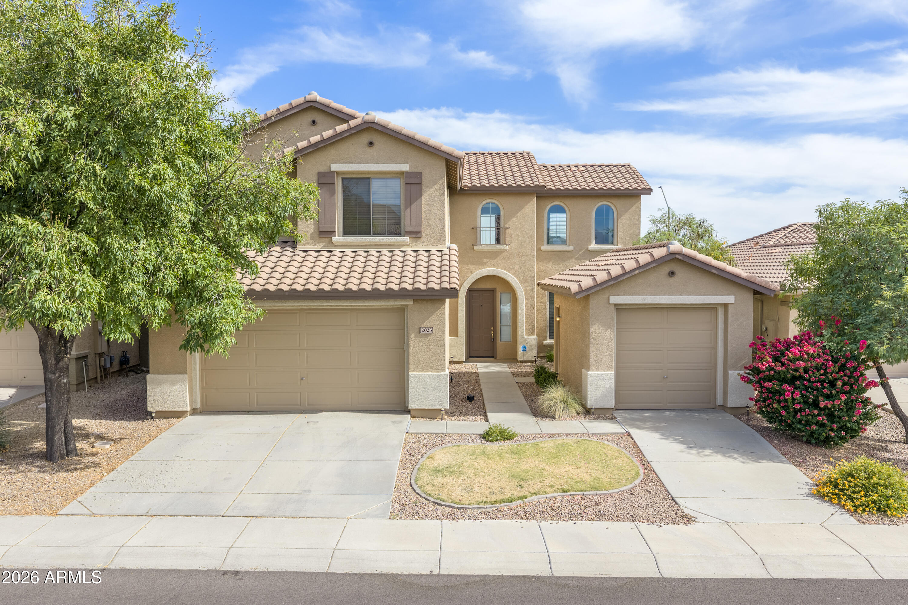 2023 W Shackleton Drive