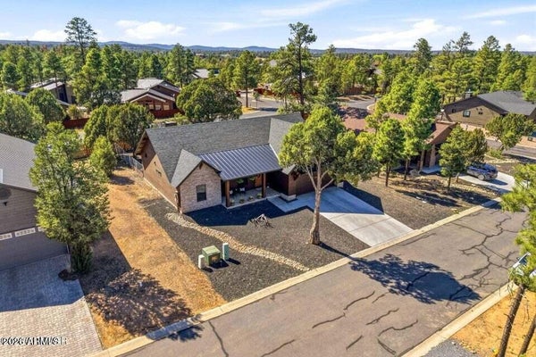 2720 N EAGLE VIEW CIR, SHOW LOW, AZ 85901 - Image f4bf7cd817b484ea1d820fbf7da36067/2278281563